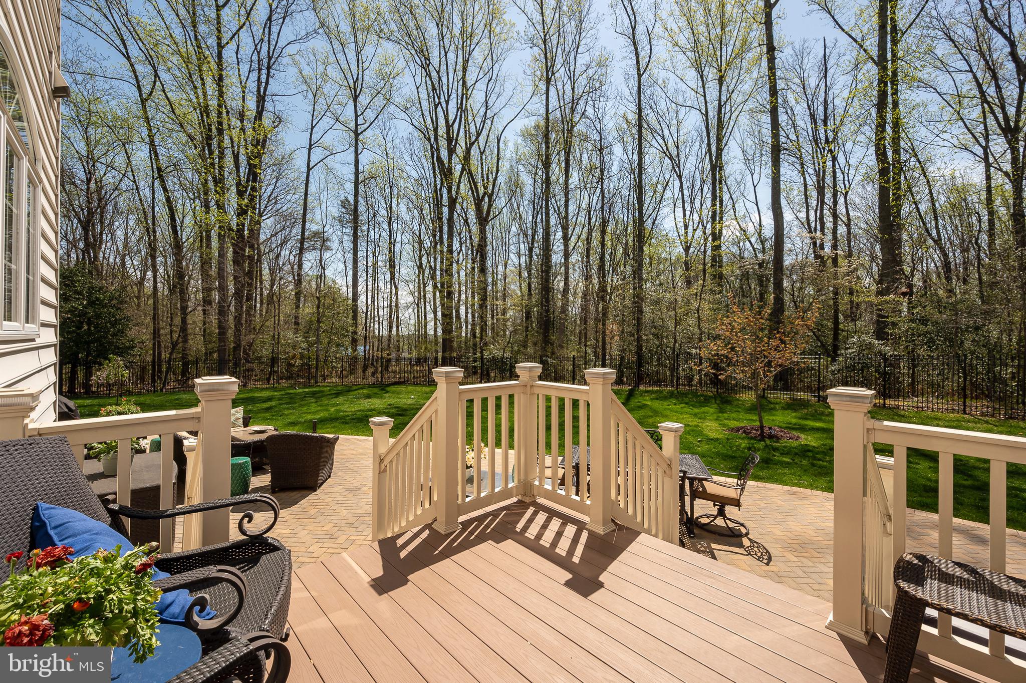 RIVER CREEK - Residential