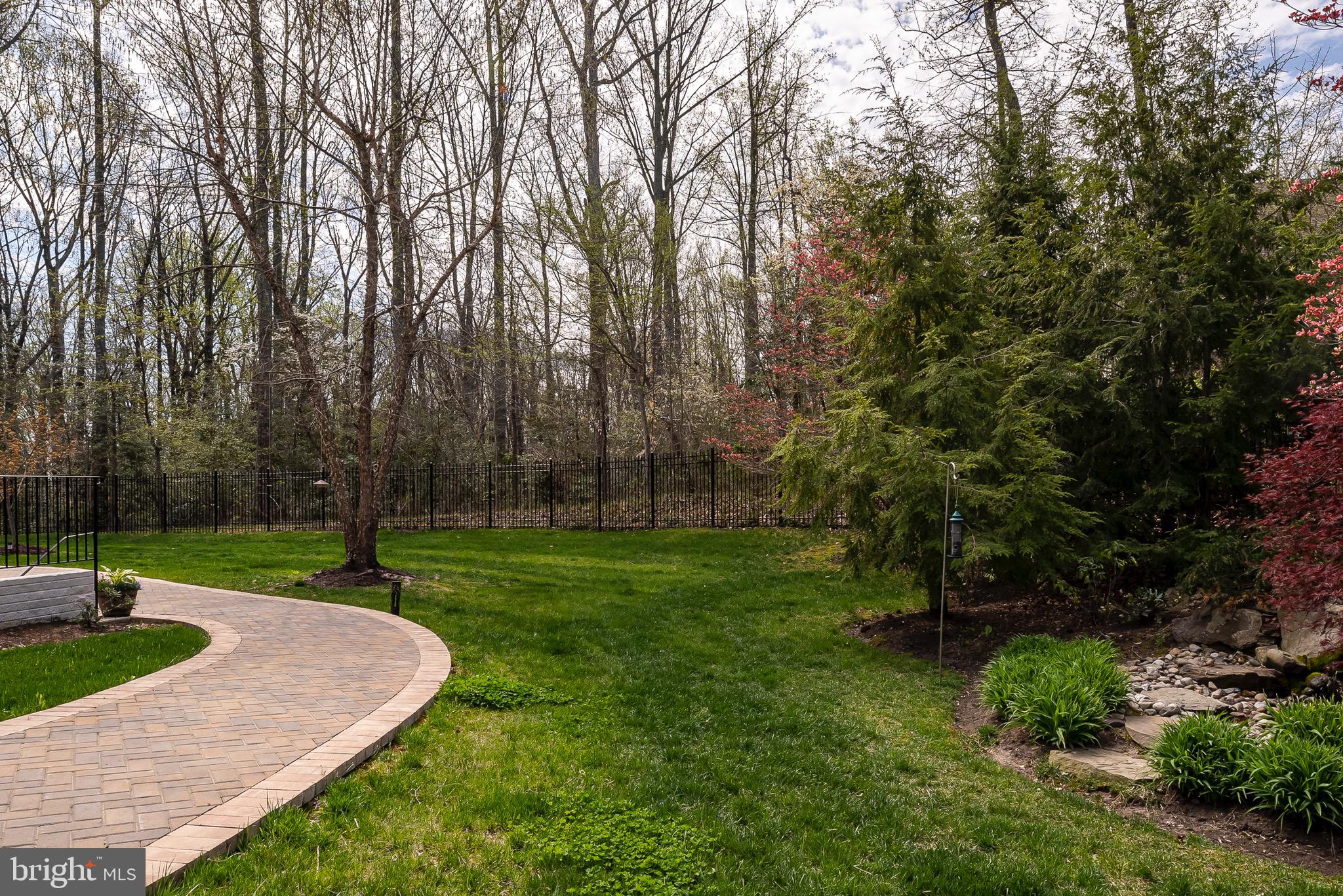 RIVER CREEK - Residential