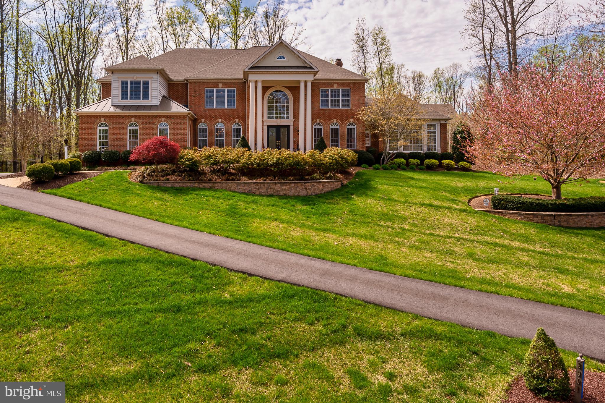 RIVER CREEK - Residential