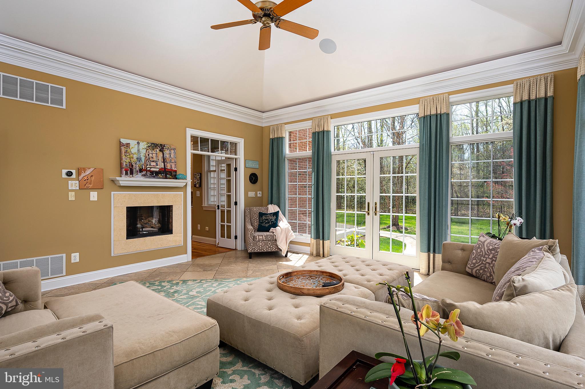 RIVER CREEK - Residential