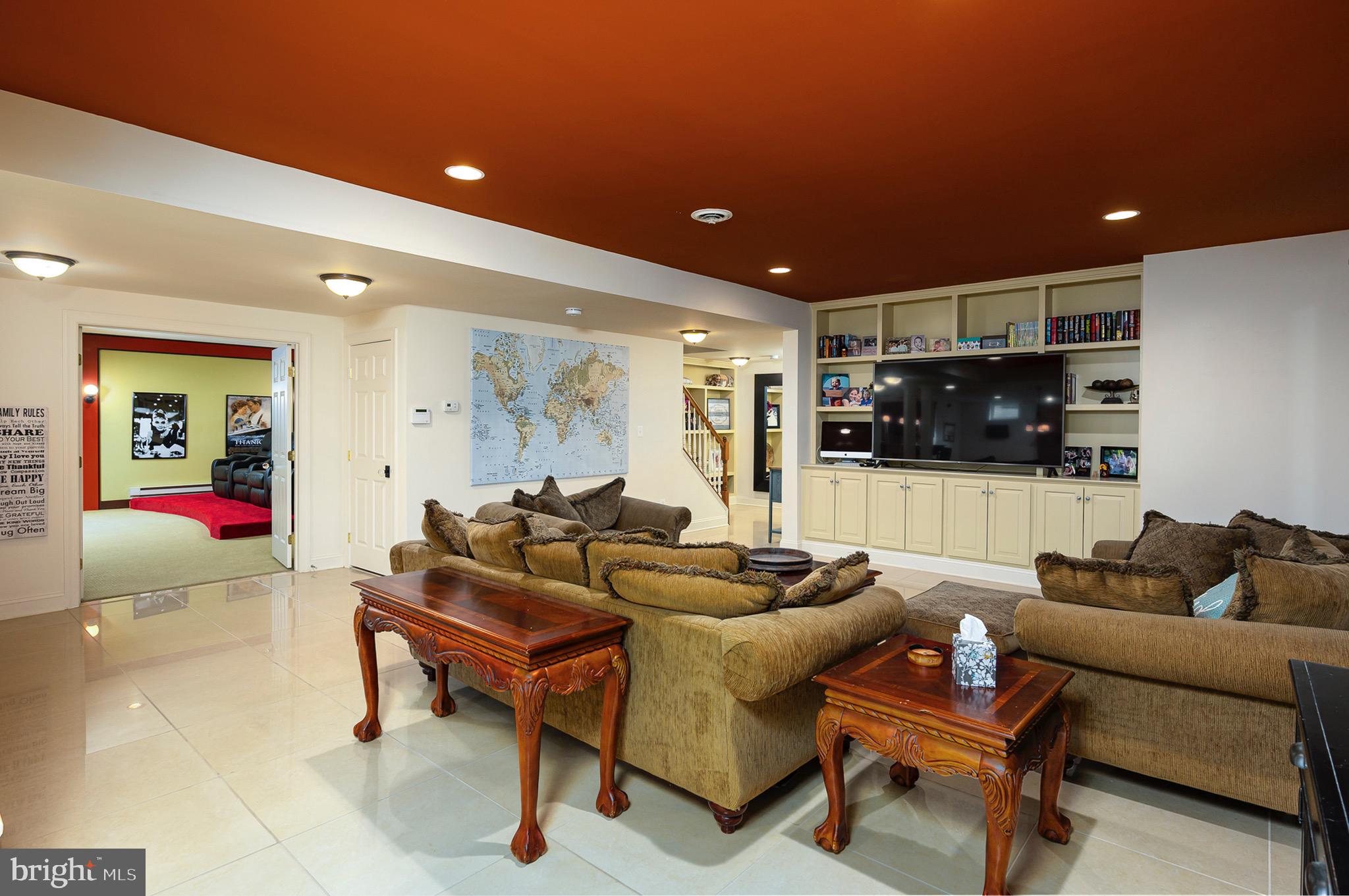 RIVER CREEK - Residential