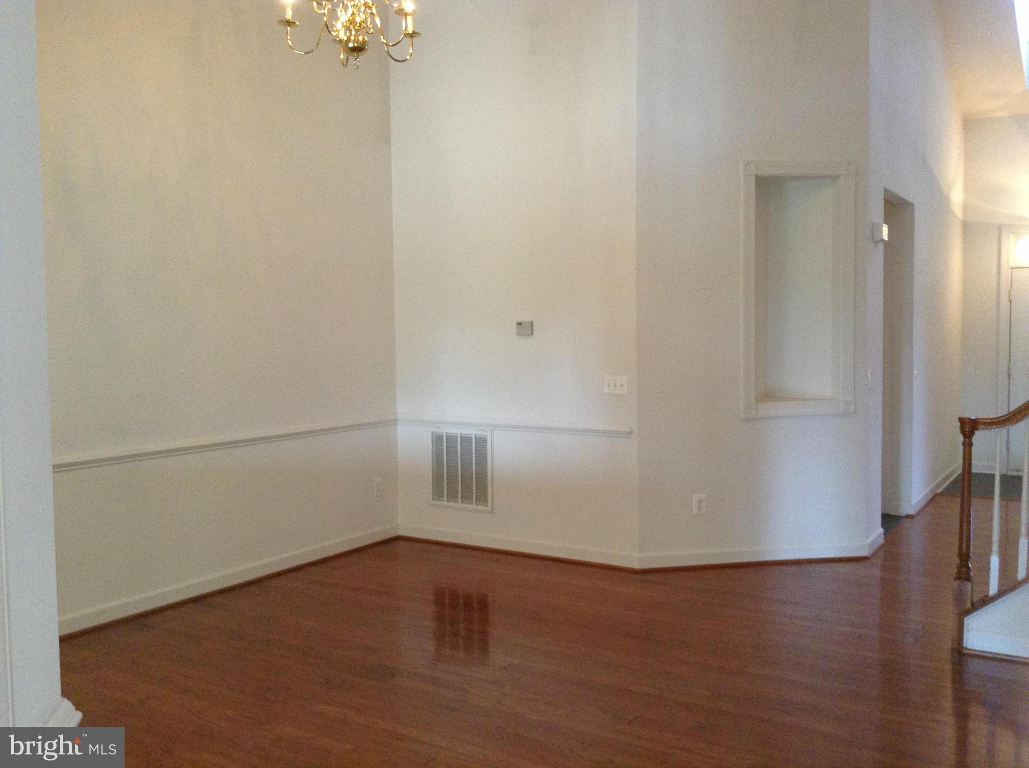 VIRGINIA OAKS - Residential