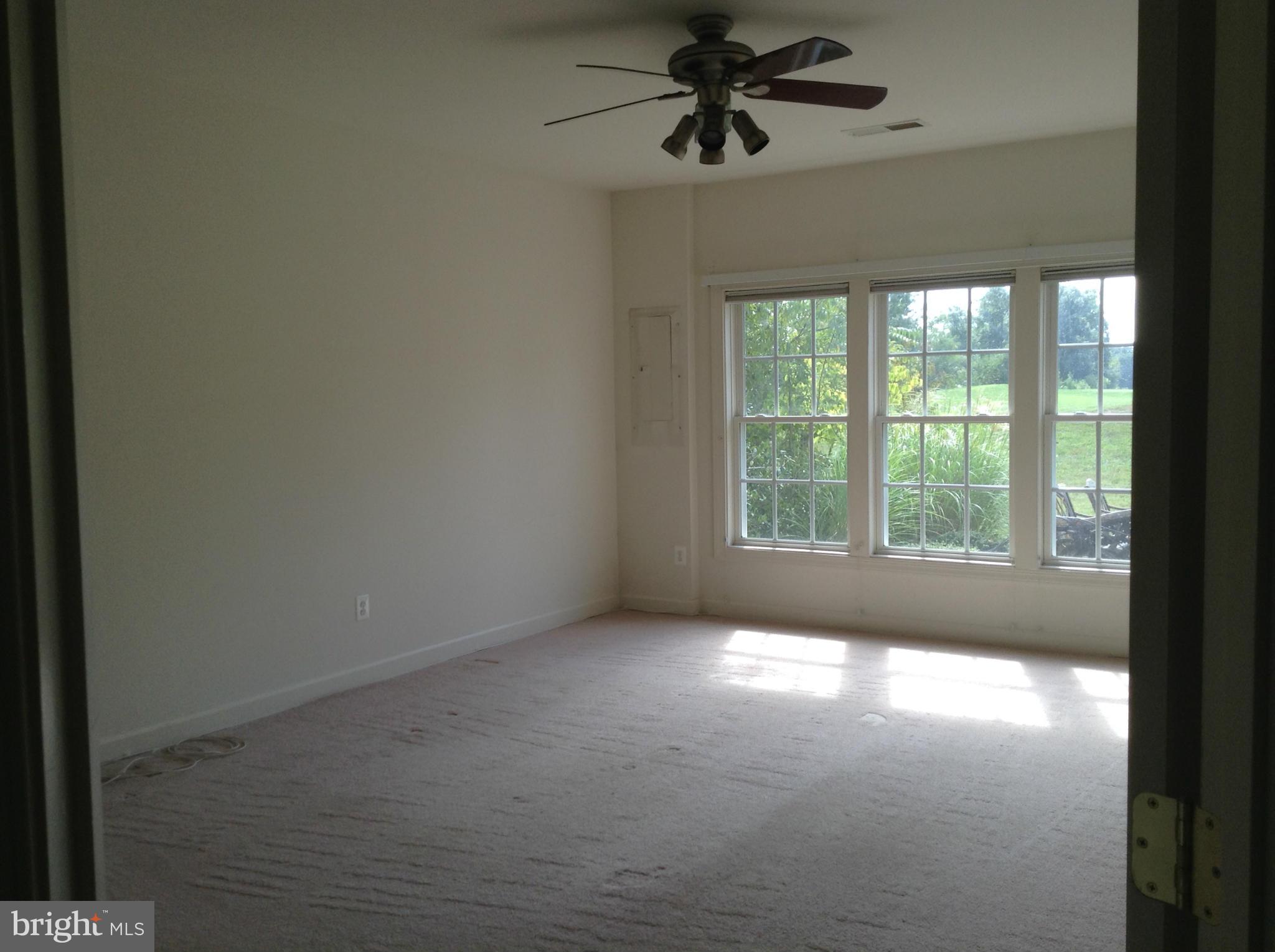 VIRGINIA OAKS - Residential