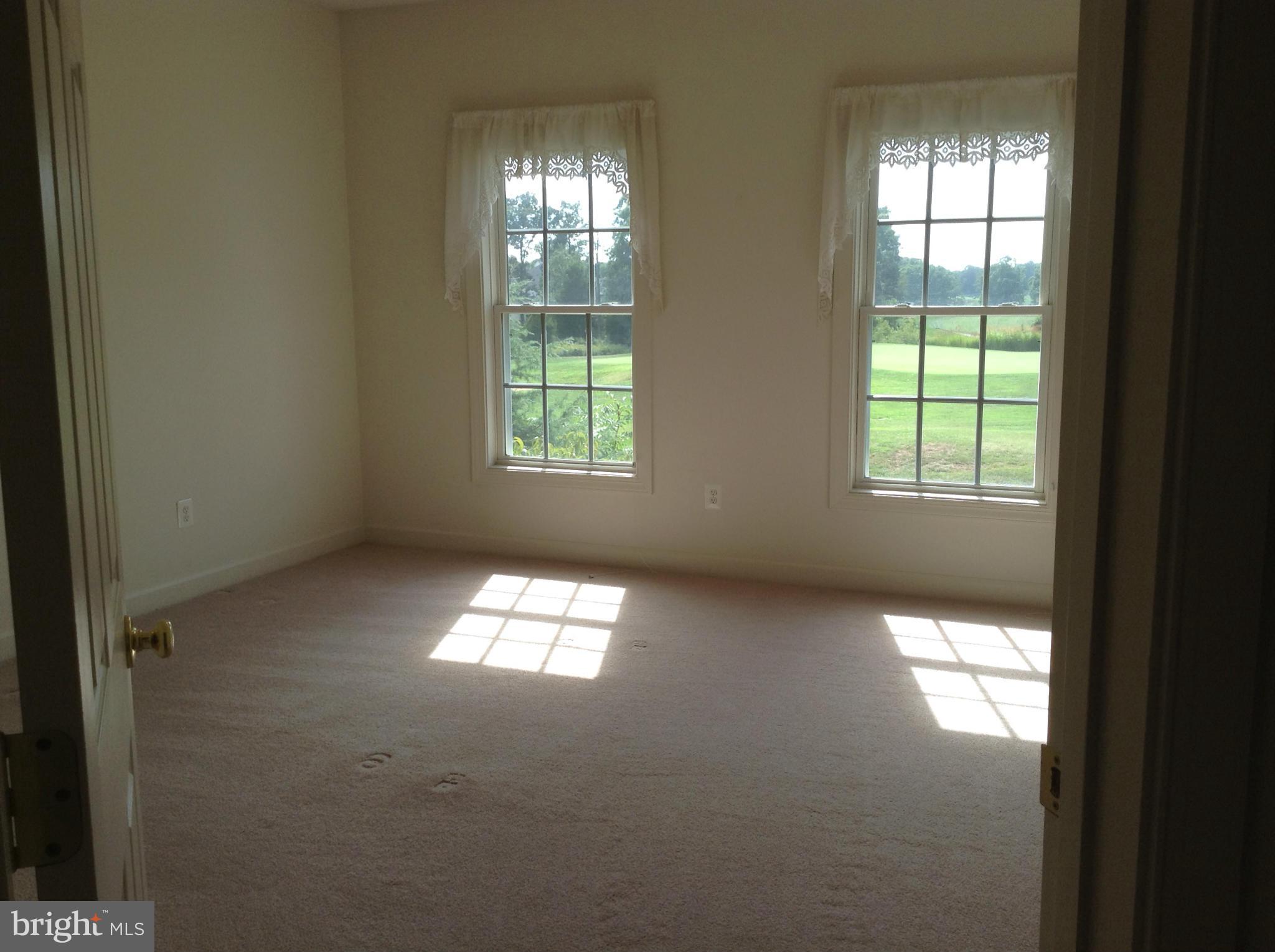 VIRGINIA OAKS - Residential