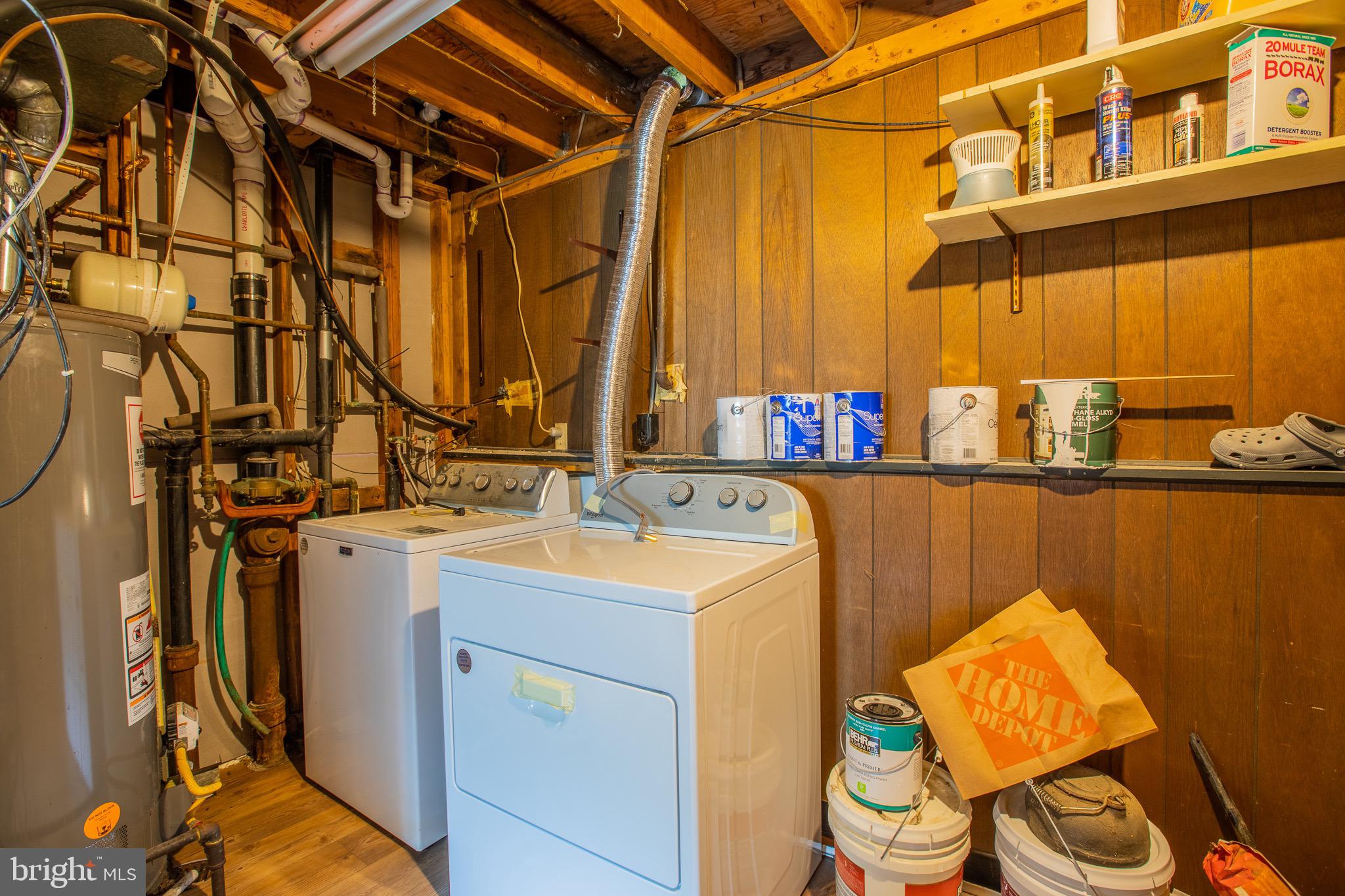 SILVER SPRING - Residential Lease