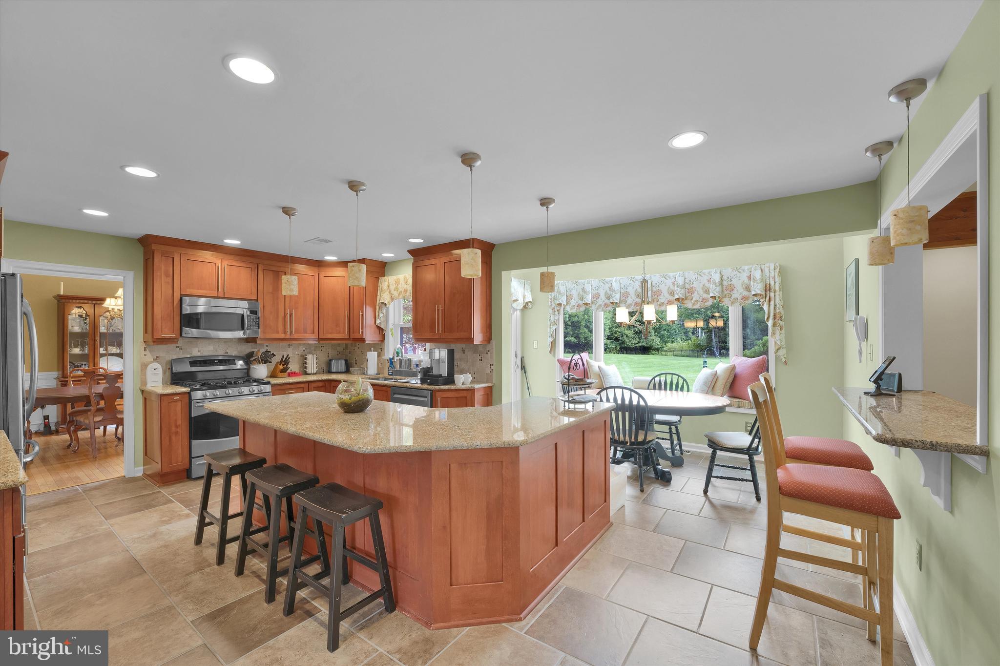 847 CLOVER DRIVE