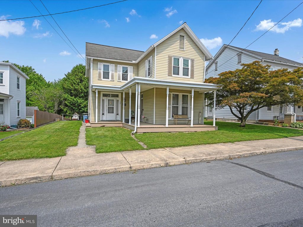 Photo of 108 S 9th Street, AKRON, PA 17501 (MLS # PALA2071276)