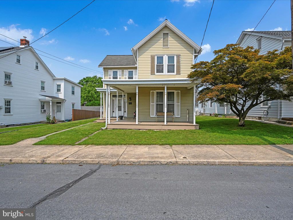 Photo of 108 S 9th Street, AKRON, PA 17501 (MLS # PALA2071276)