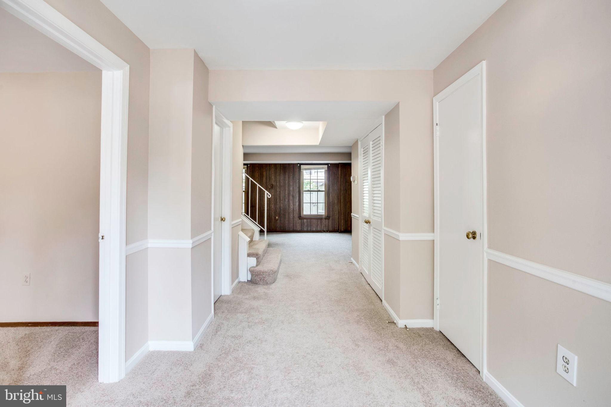 PINEWOOD LAKE - Residential