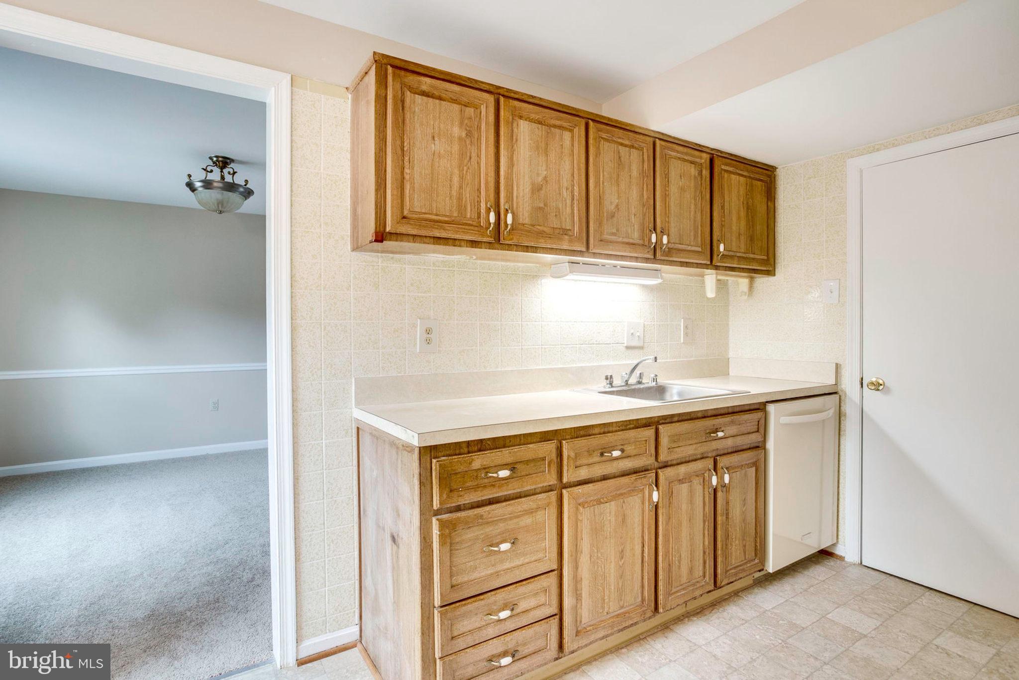 PINEWOOD LAKE - Residential