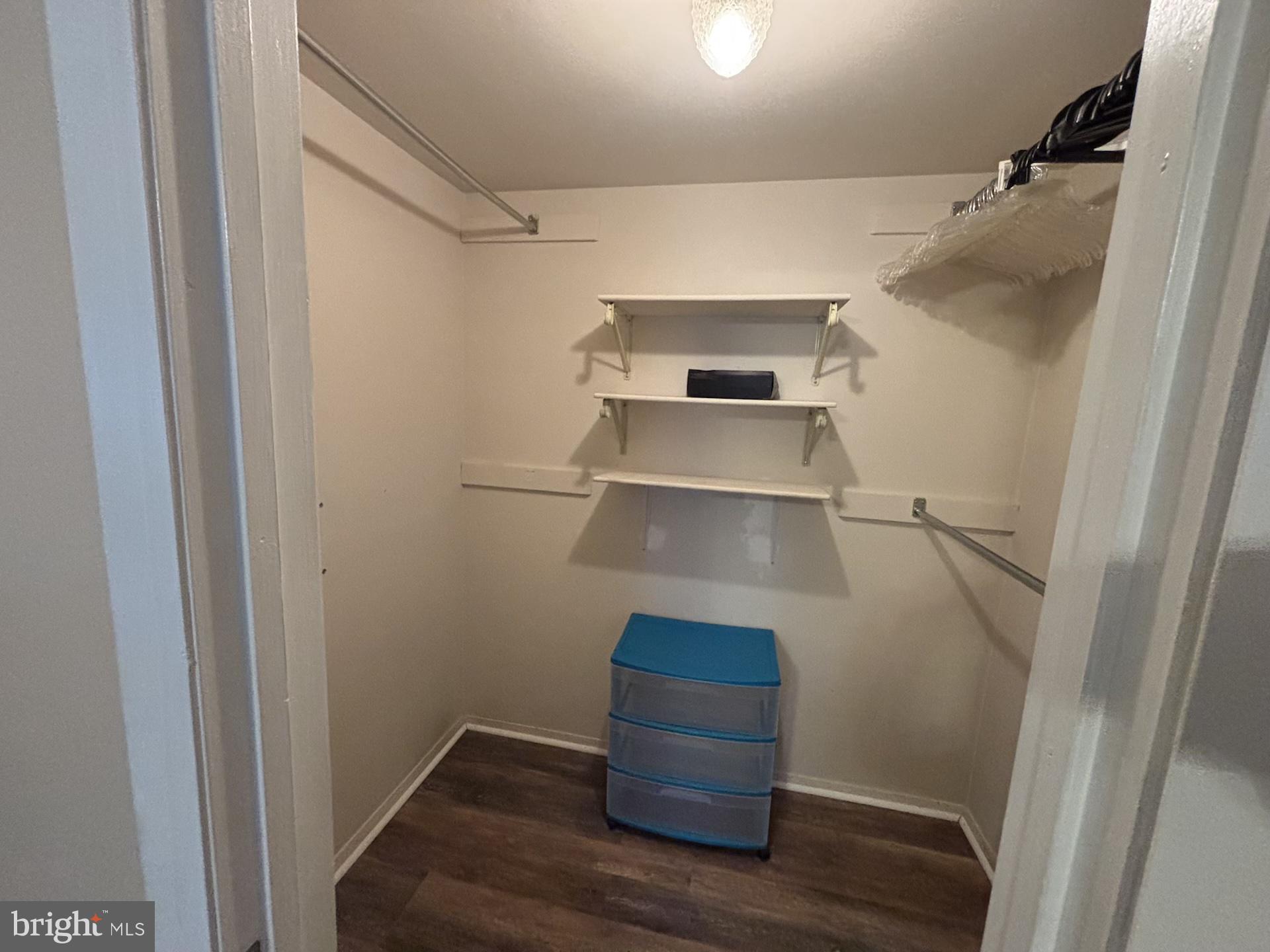 ROBERTS FIELD - Residential Lease