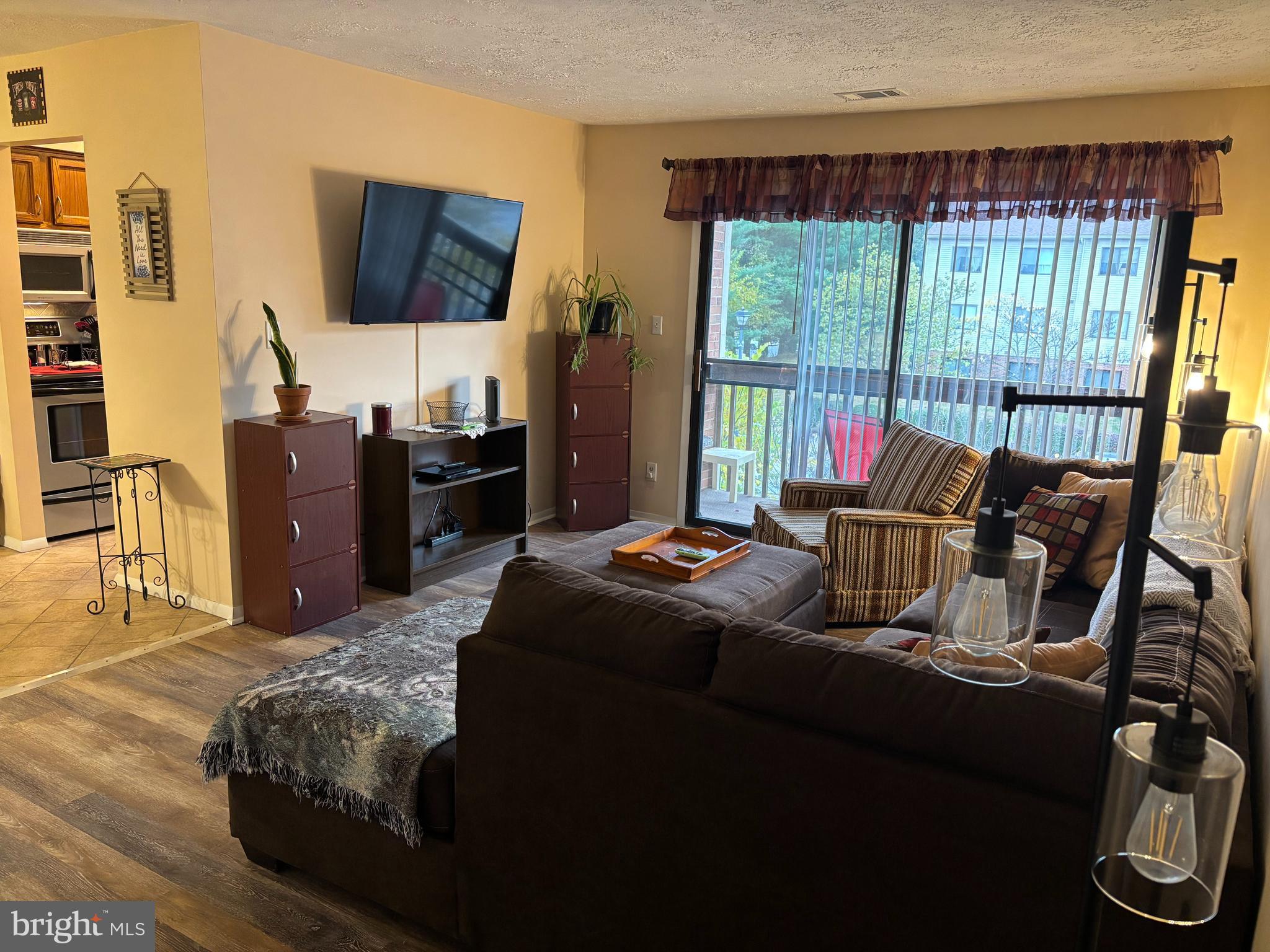 ROBERTS FIELD - Residential Lease