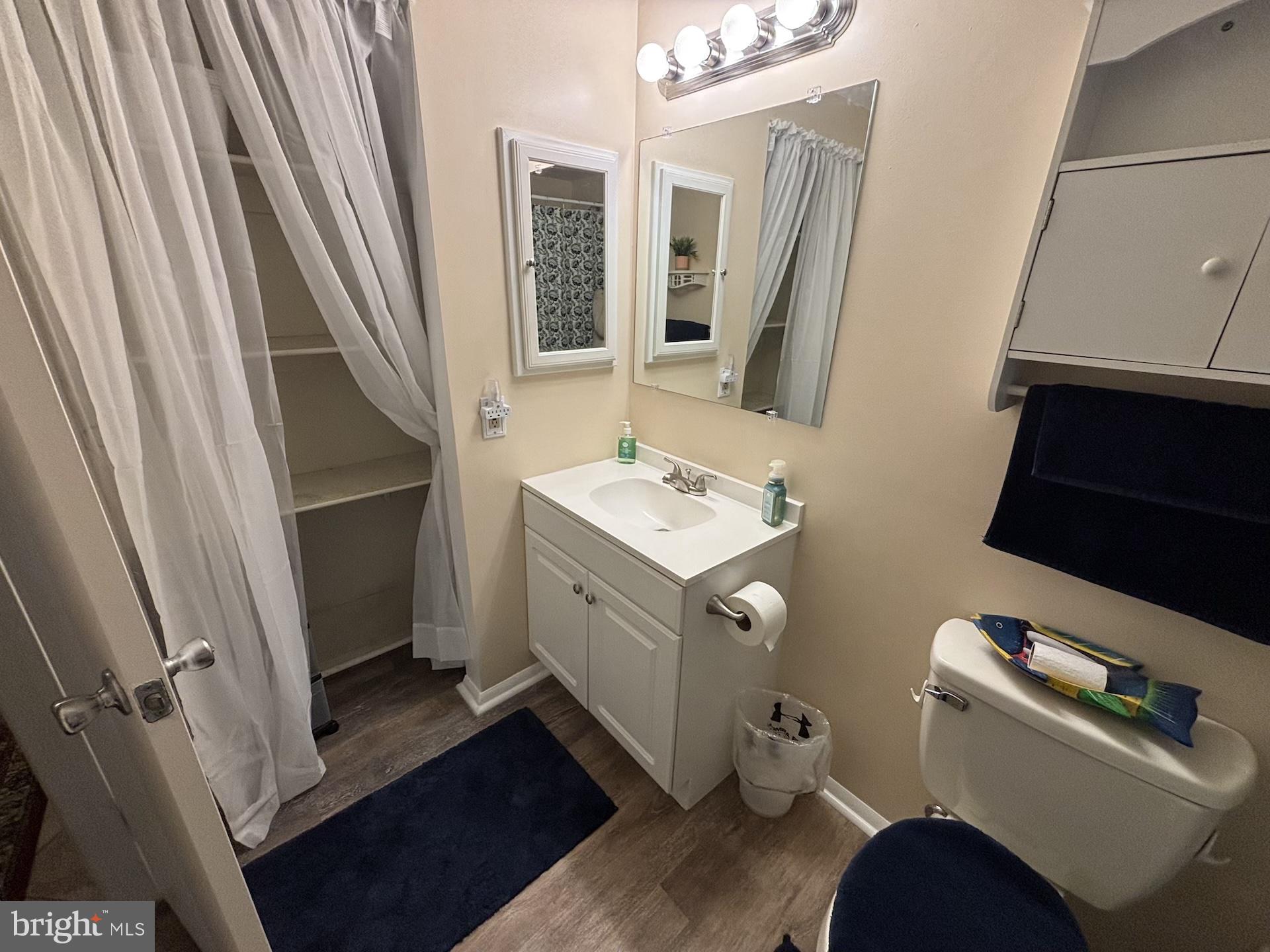 ROBERTS FIELD - Residential Lease