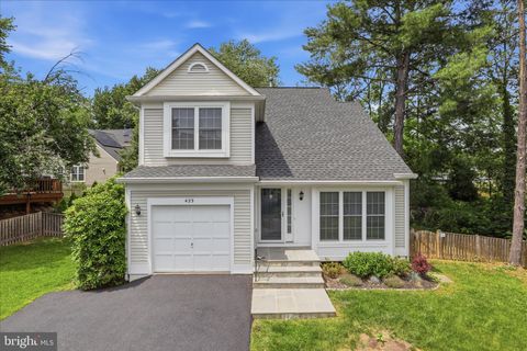 Homes For Rent - 423 Foxridge Drive<br/> LEESBURG, VA 20175