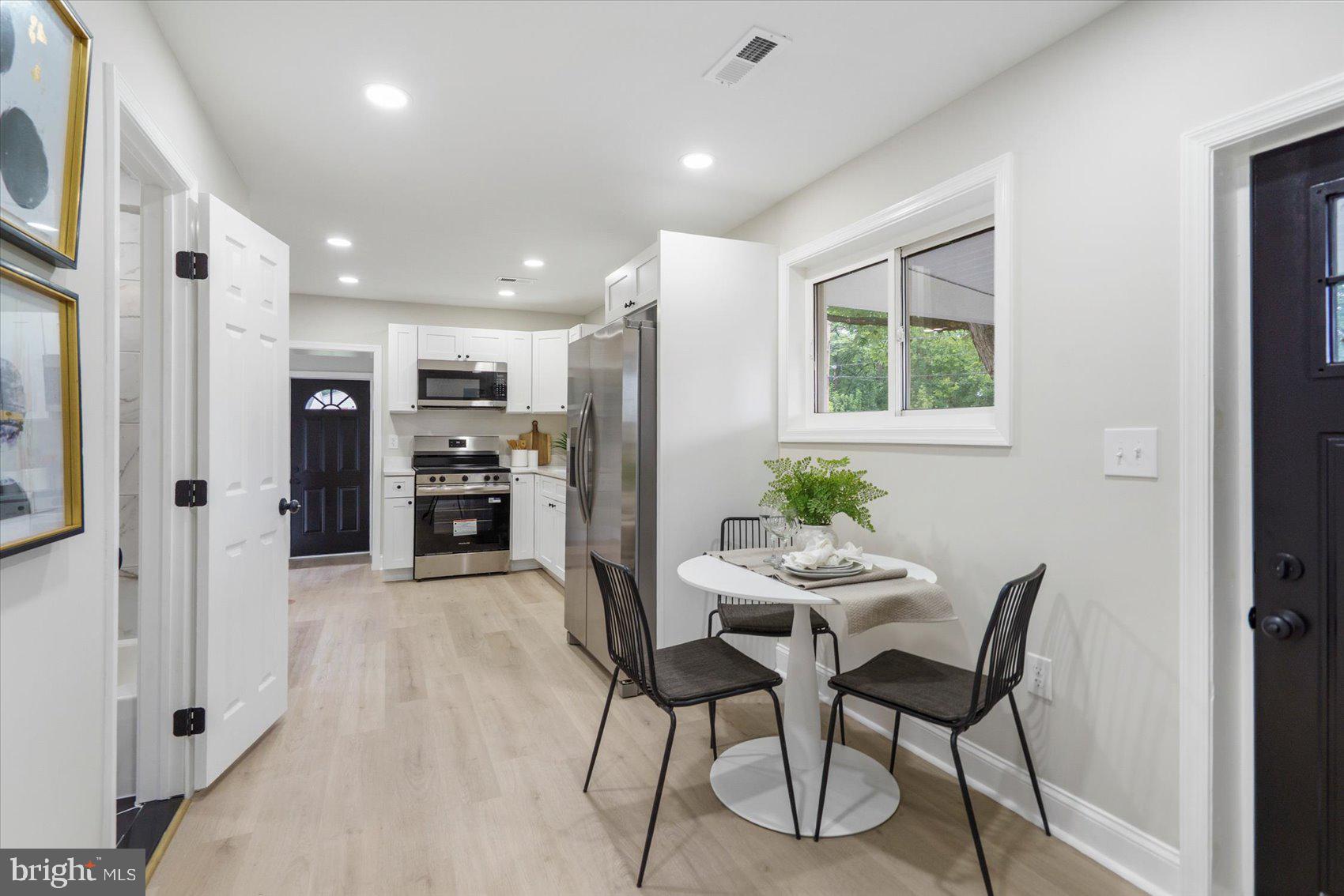 ARUNDEL GARDENS - Residential