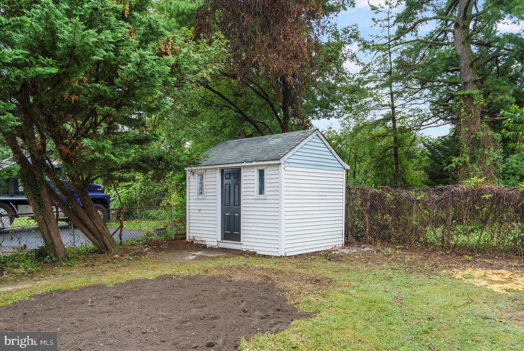 ARUNDEL GARDENS - Residential
