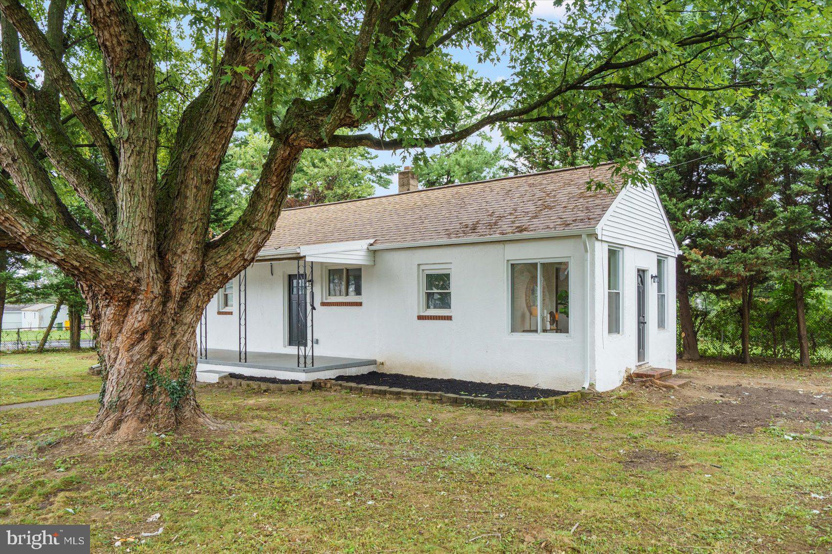 ARUNDEL GARDENS - Residential