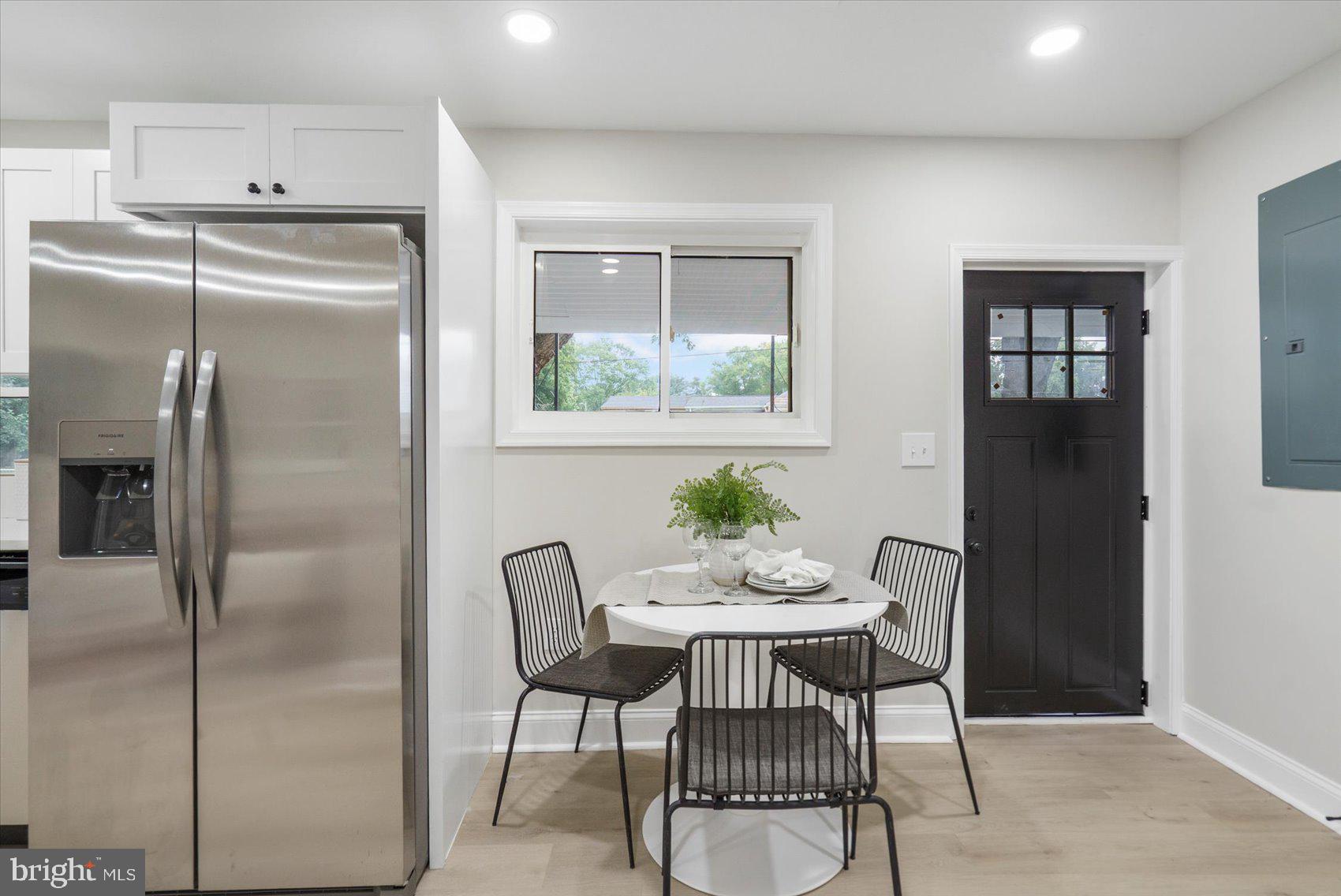 ARUNDEL GARDENS - Residential