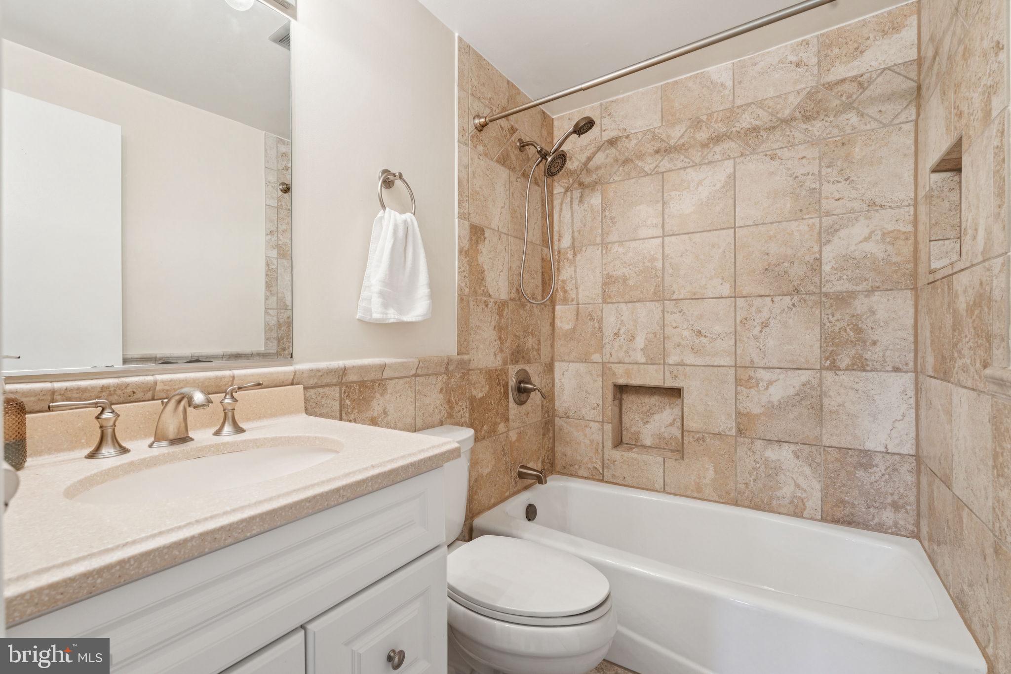 COUNTRYSIDE - Residential