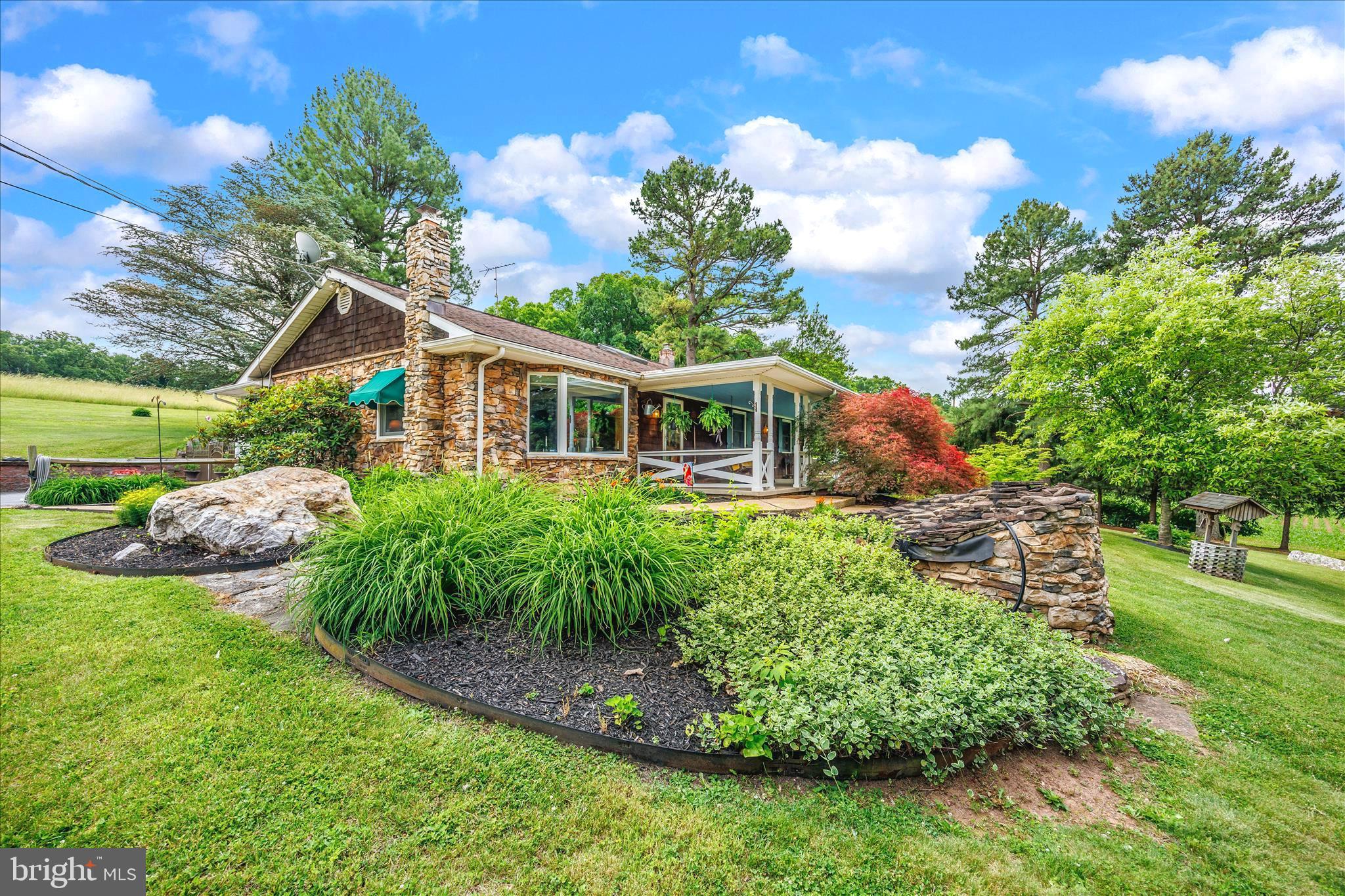 2721 ROBERT ARTHUR ROAD