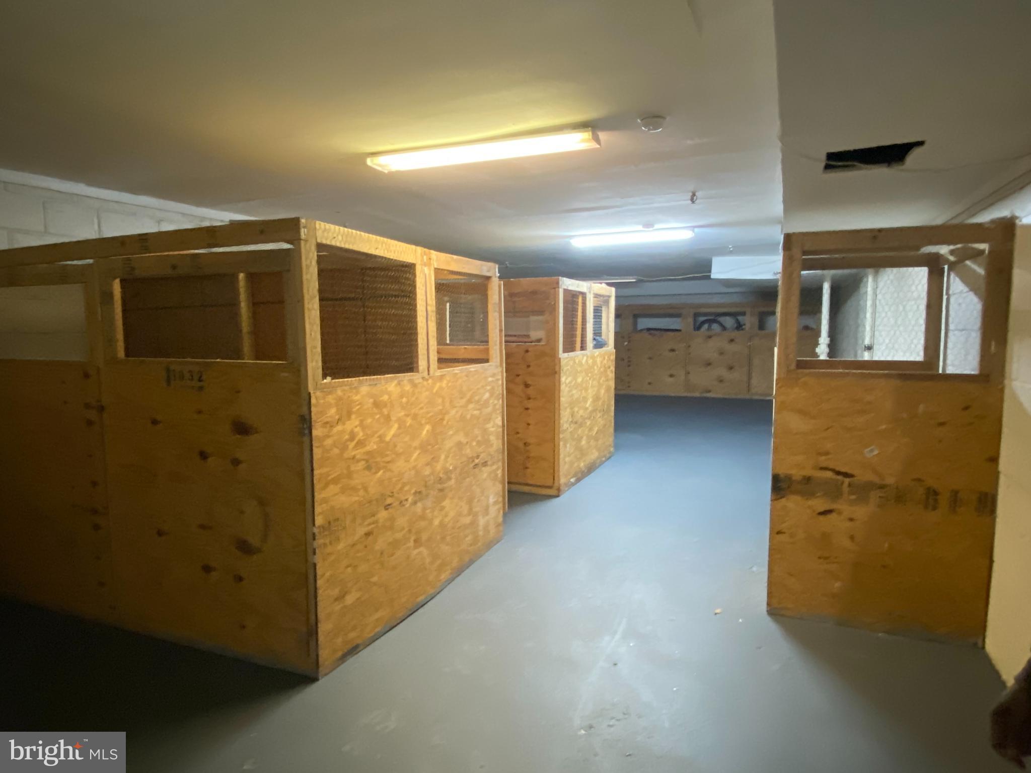 FRENCHMANS CREEK - Residential