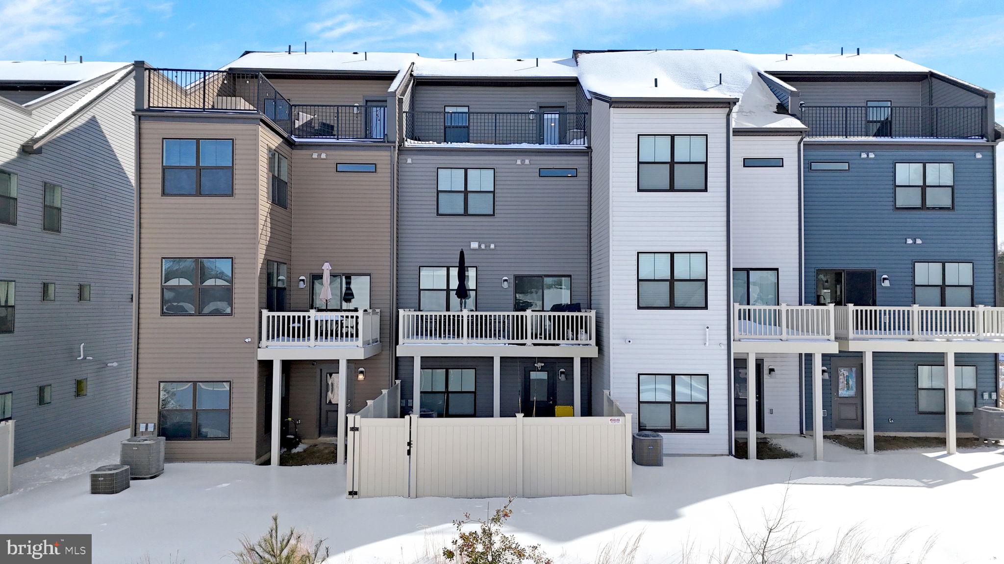 TANYARD SHORES - Residential