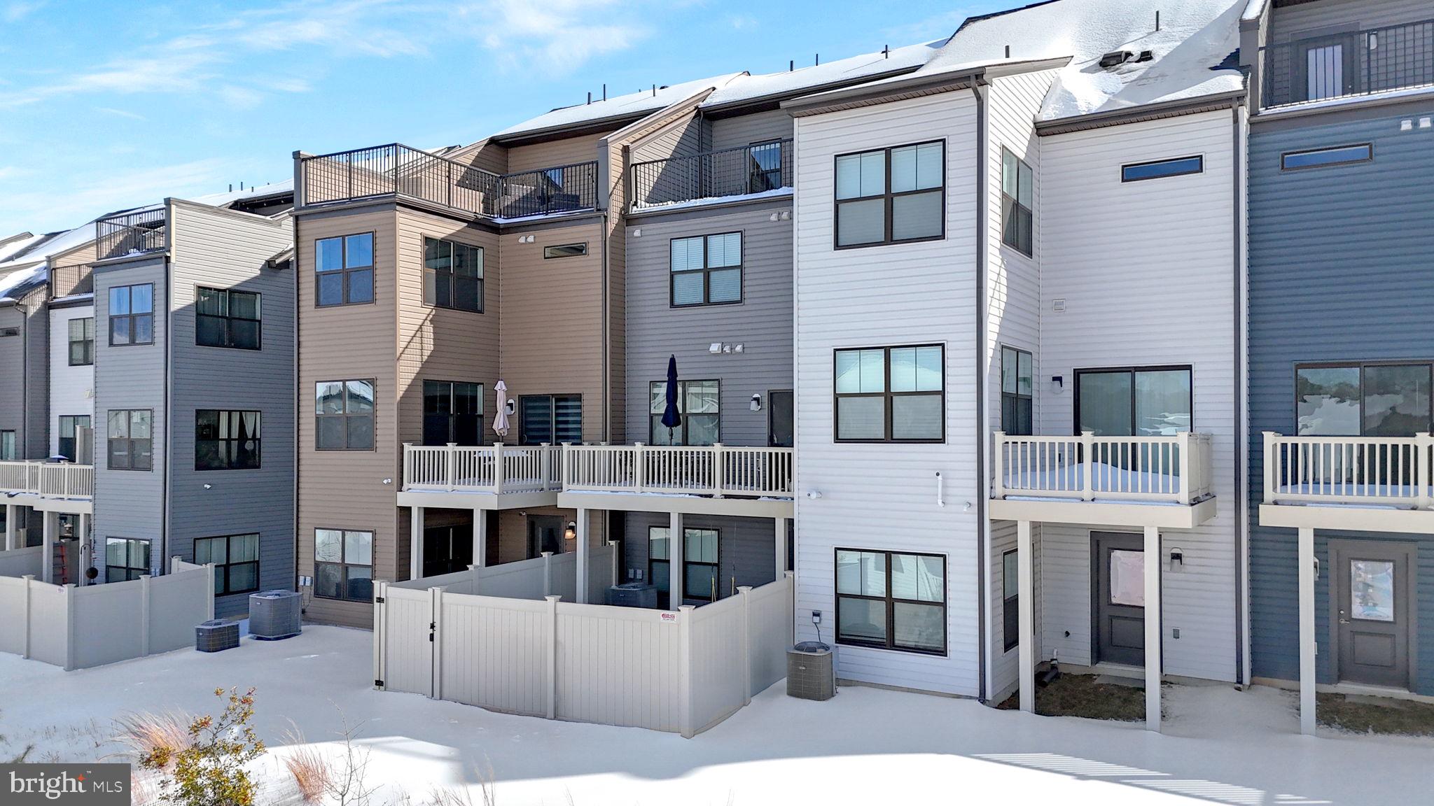 TANYARD SHORES - Residential