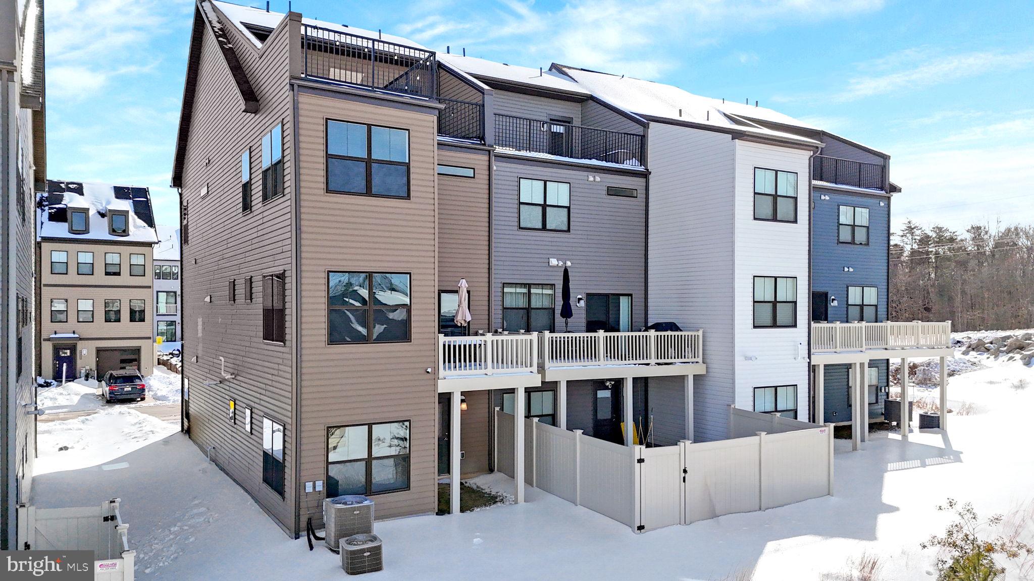 TANYARD SHORES - Residential