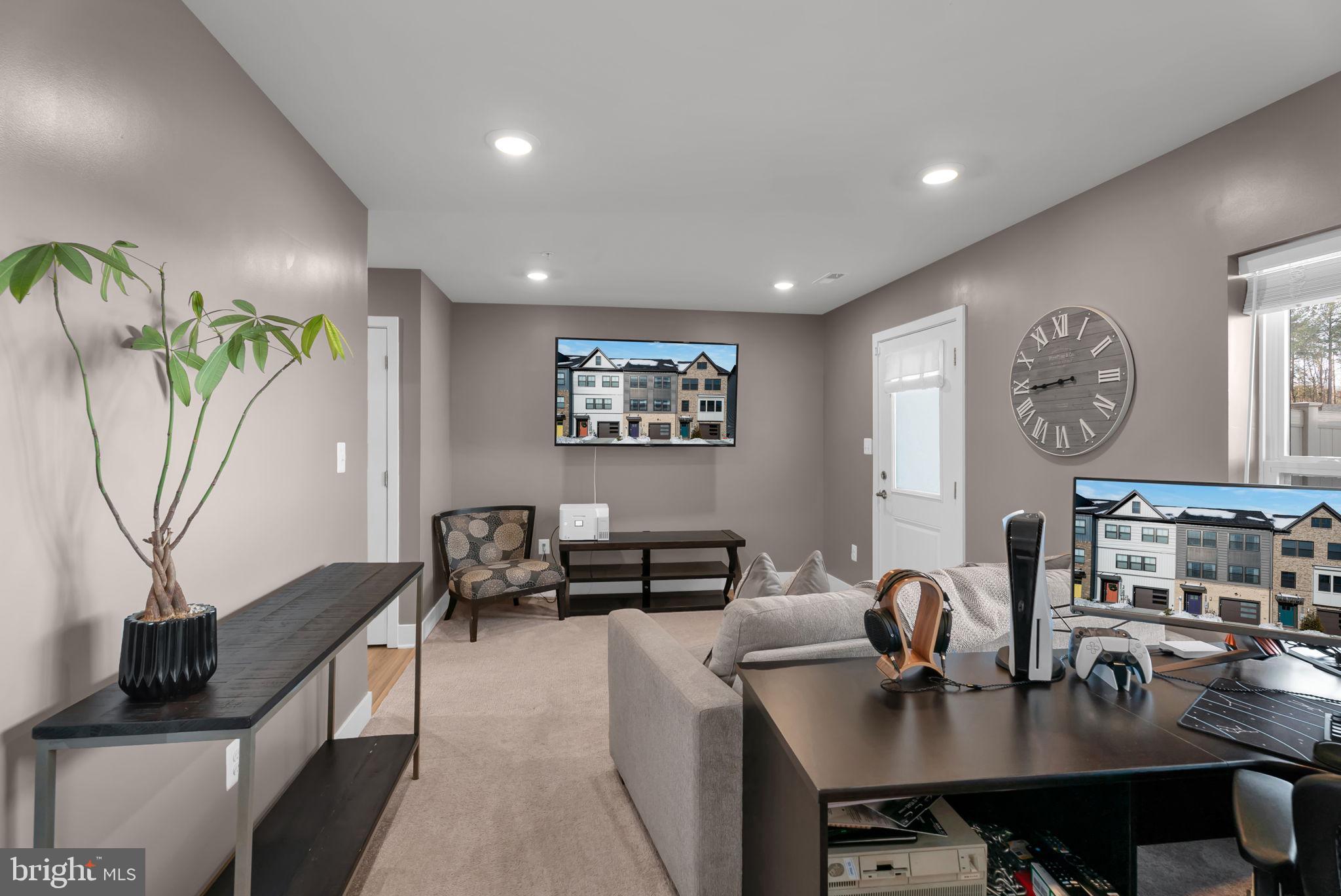 TANYARD SHORES - Residential