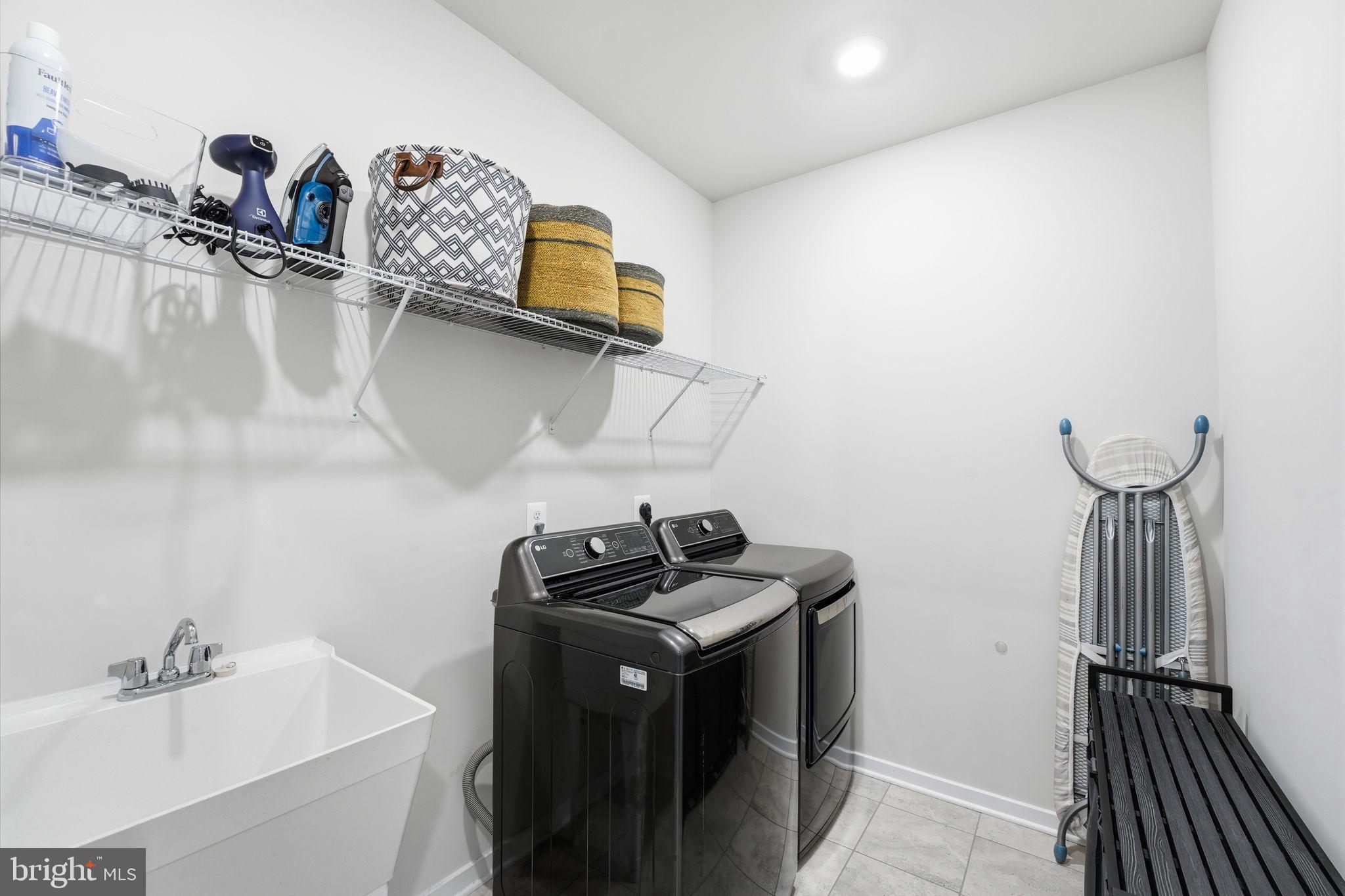 CLEVENGER CORNER VILLAGE - Residential