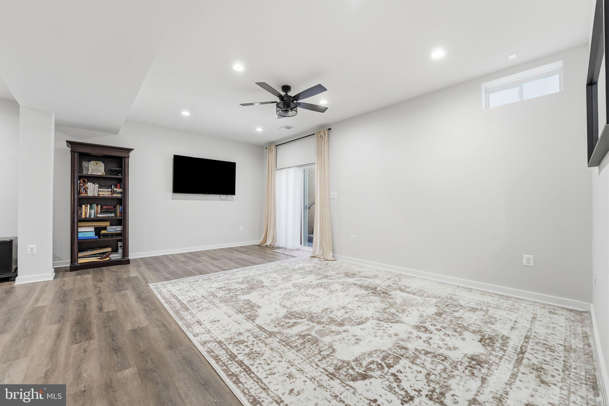 CLEVENGER CORNER VILLAGE - Residential