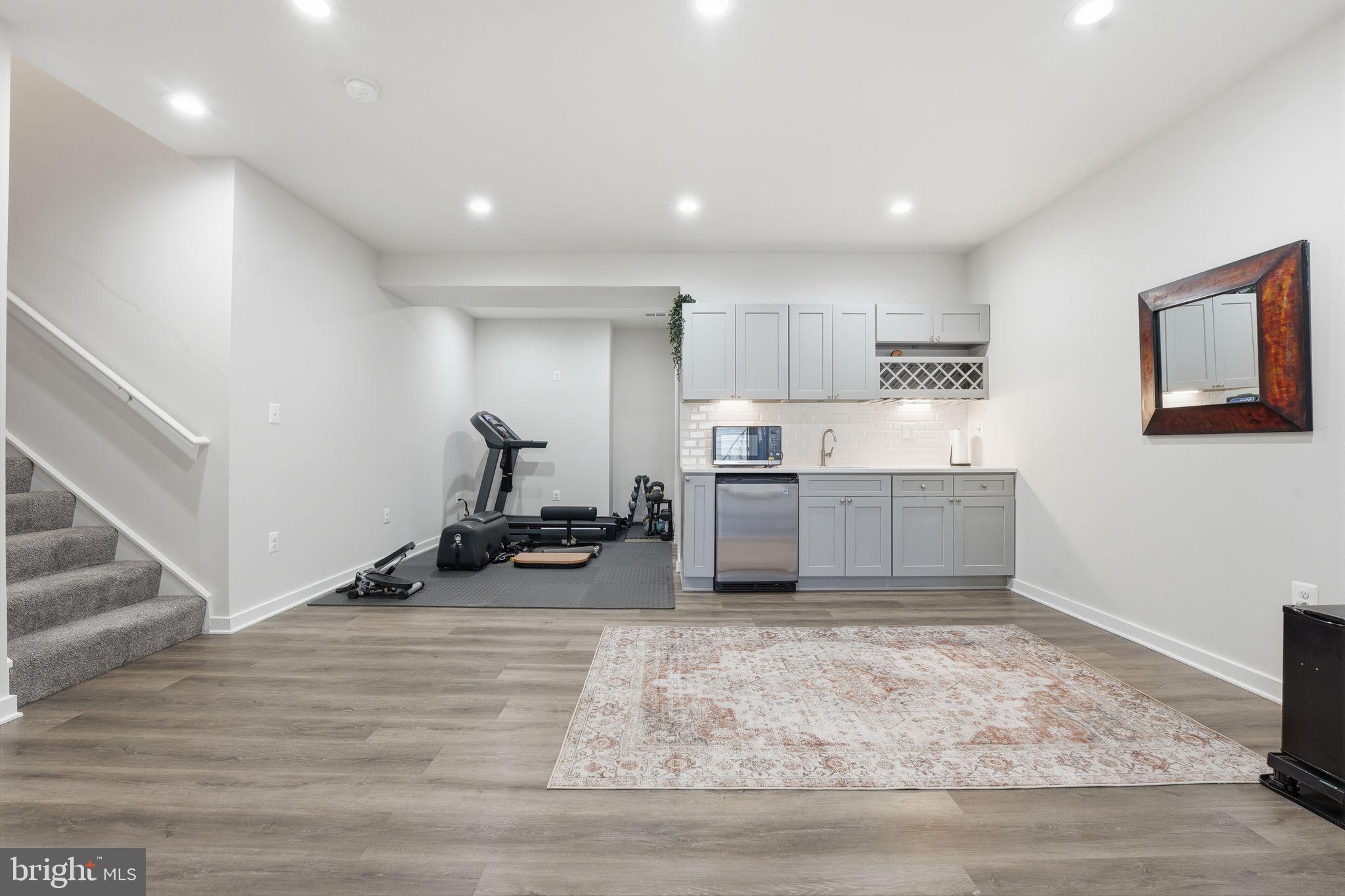 CLEVENGER CORNER VILLAGE - Residential