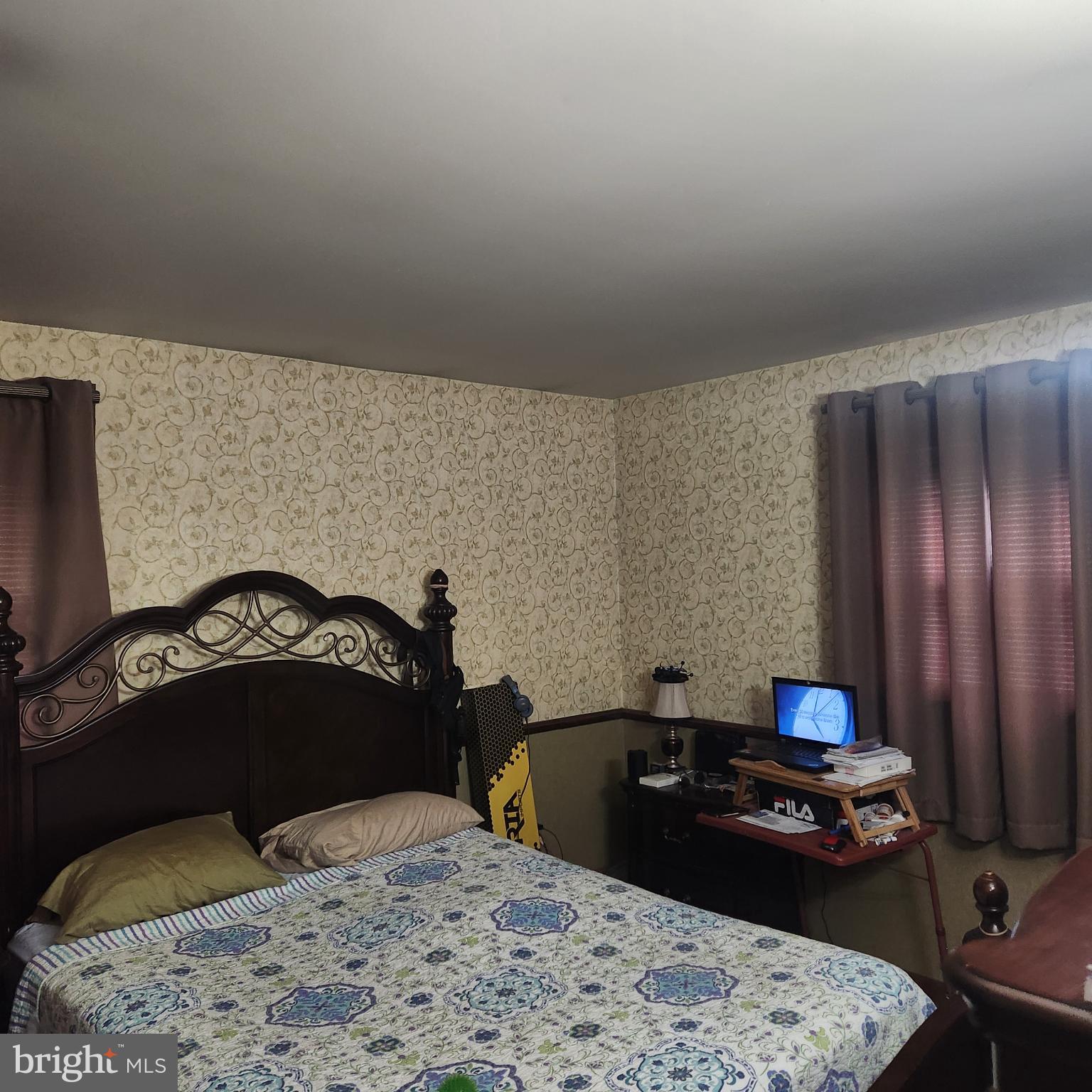 NOLL MANOR - Residential