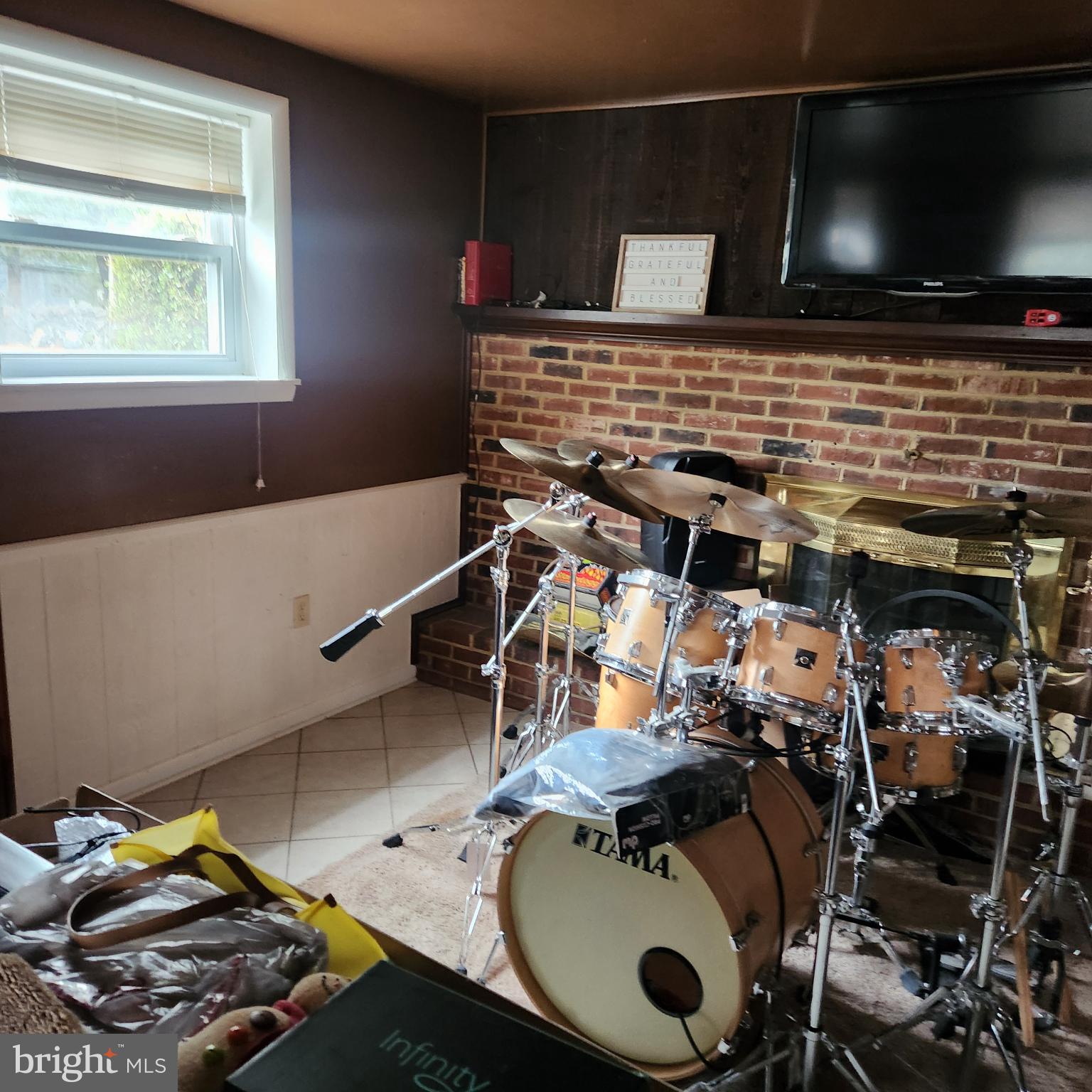 NOLL MANOR - Residential