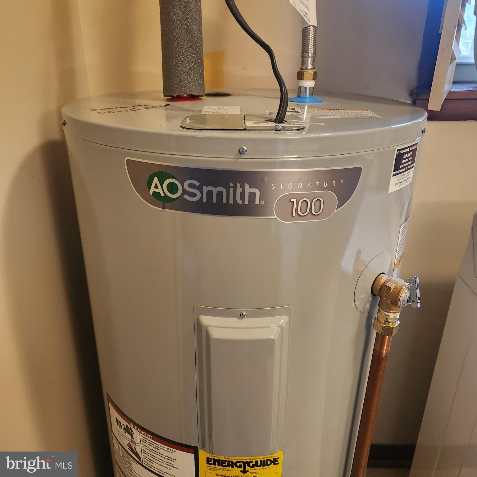 NOLL MANOR - Residential