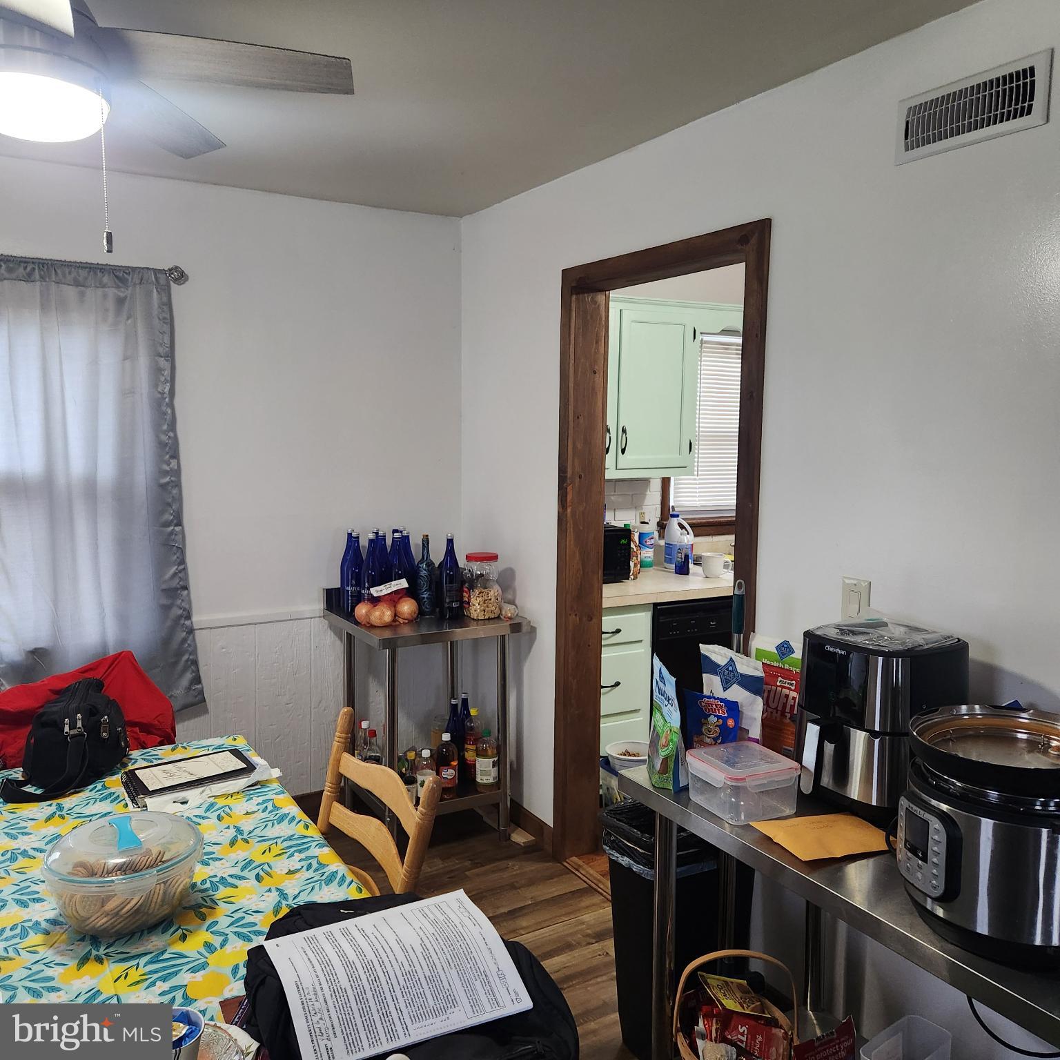 NOLL MANOR - Residential