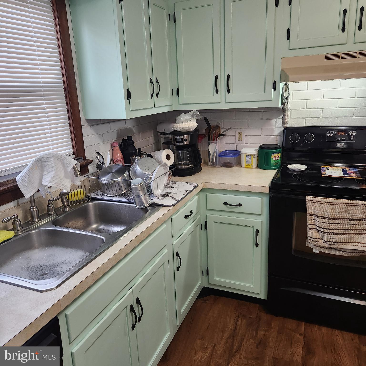 NOLL MANOR - Residential