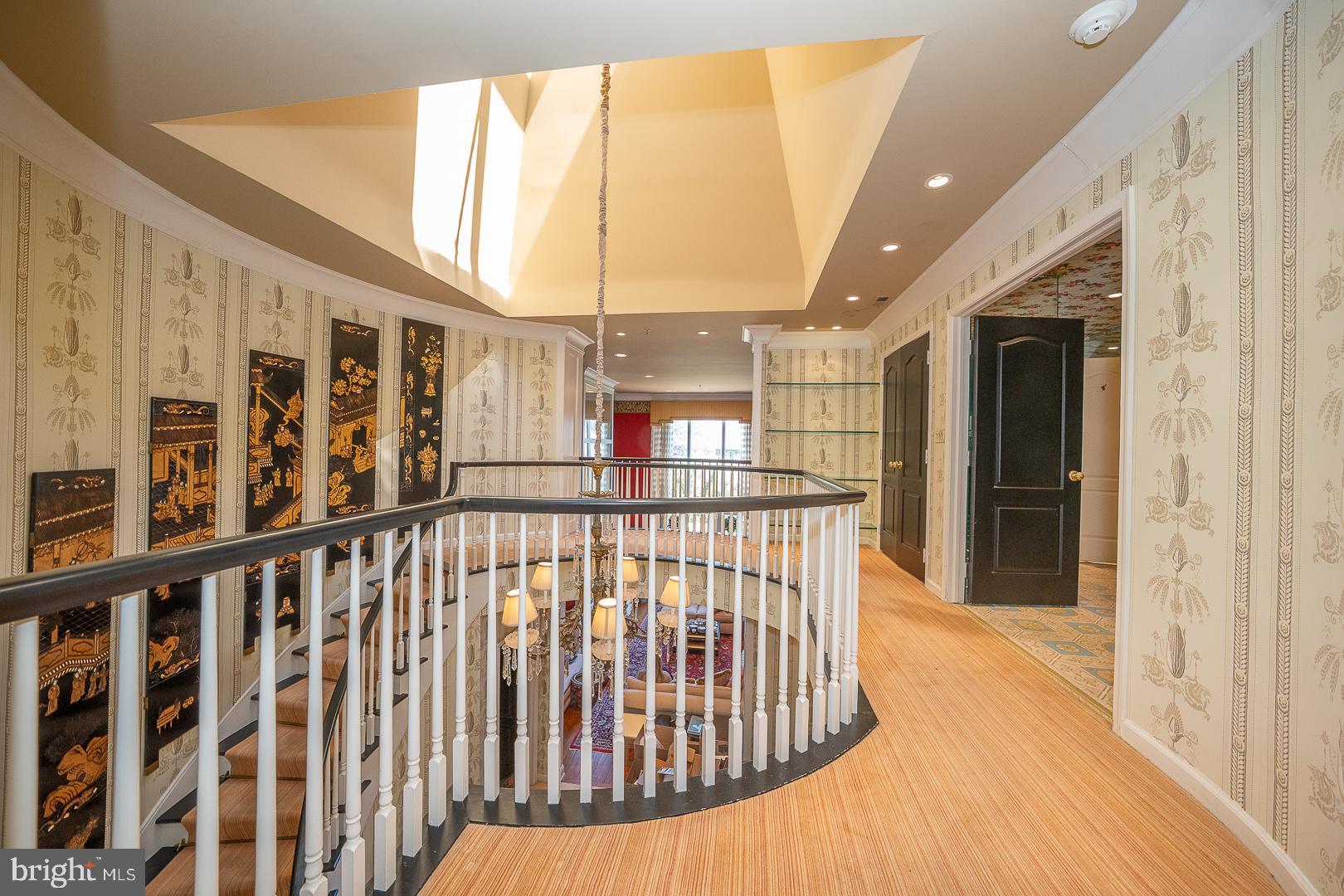 HILLGATE - Residential