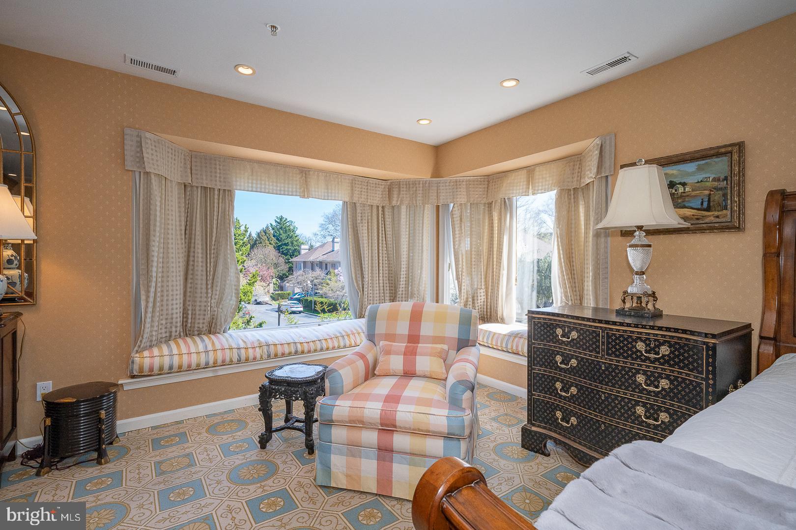 HILLGATE - Residential