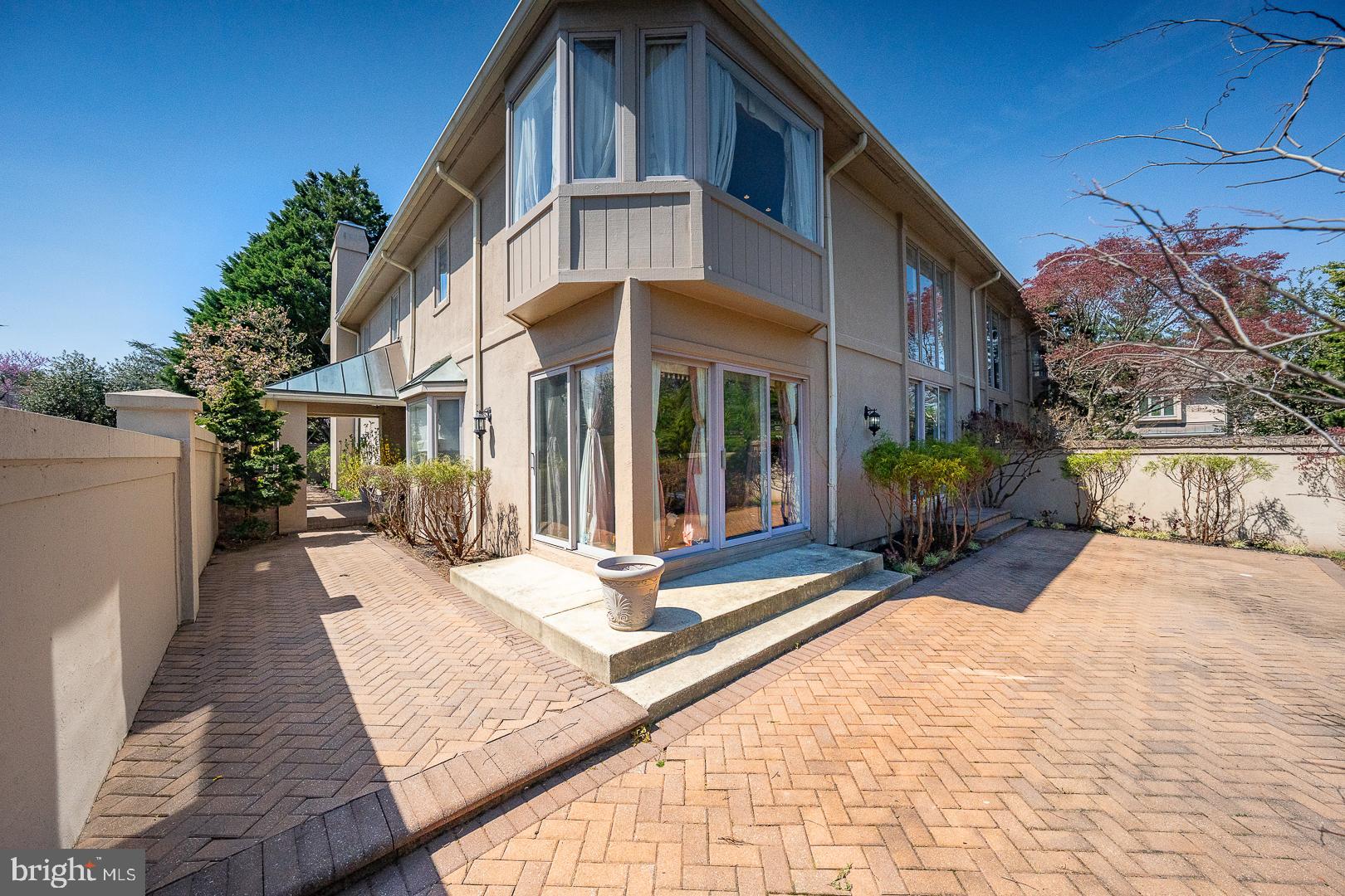 HILLGATE - Residential