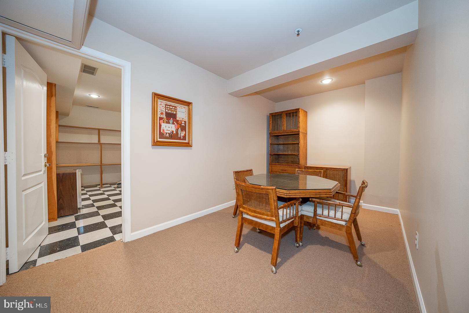 HILLGATE - Residential