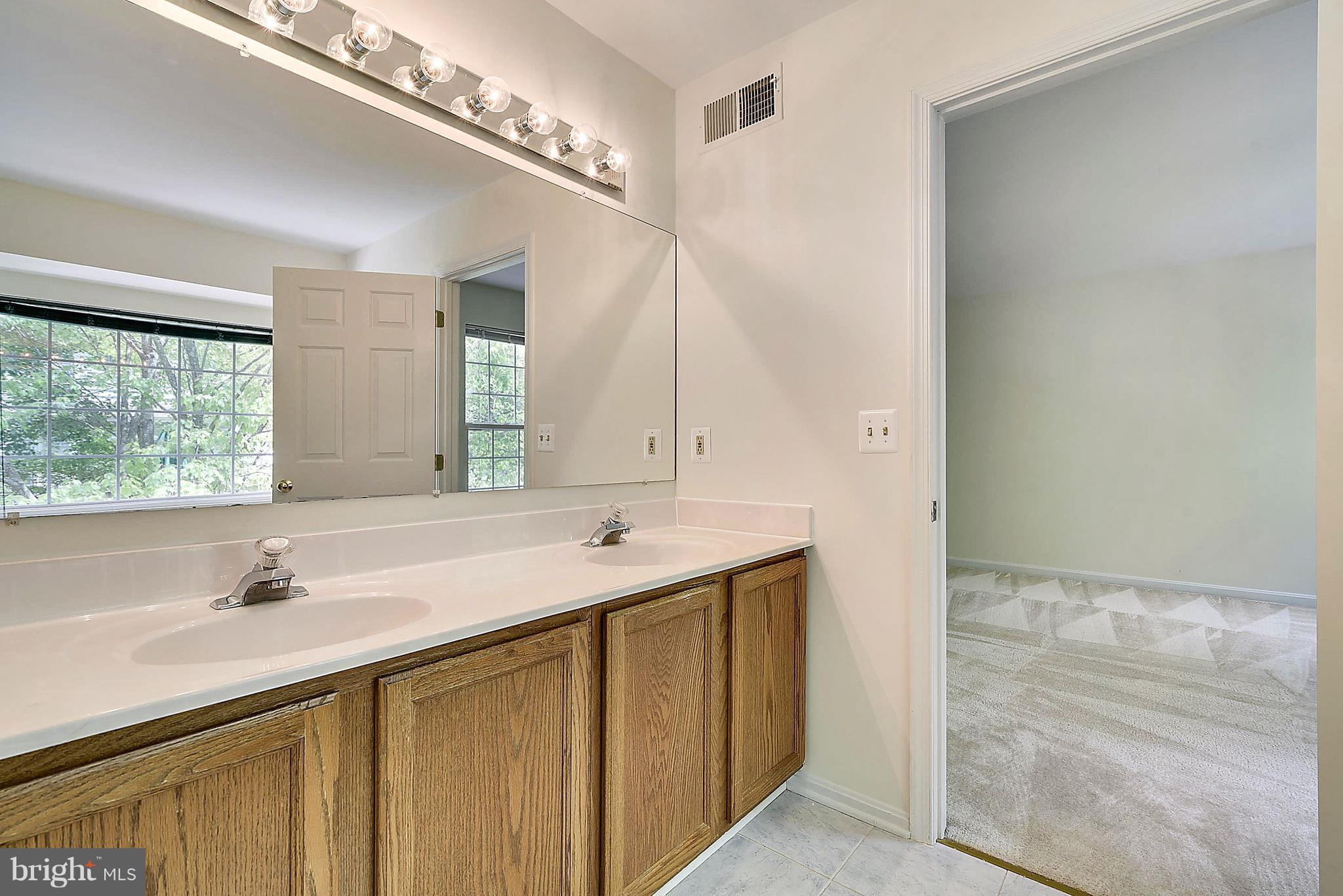 VIRGINIA CENTER - Residential