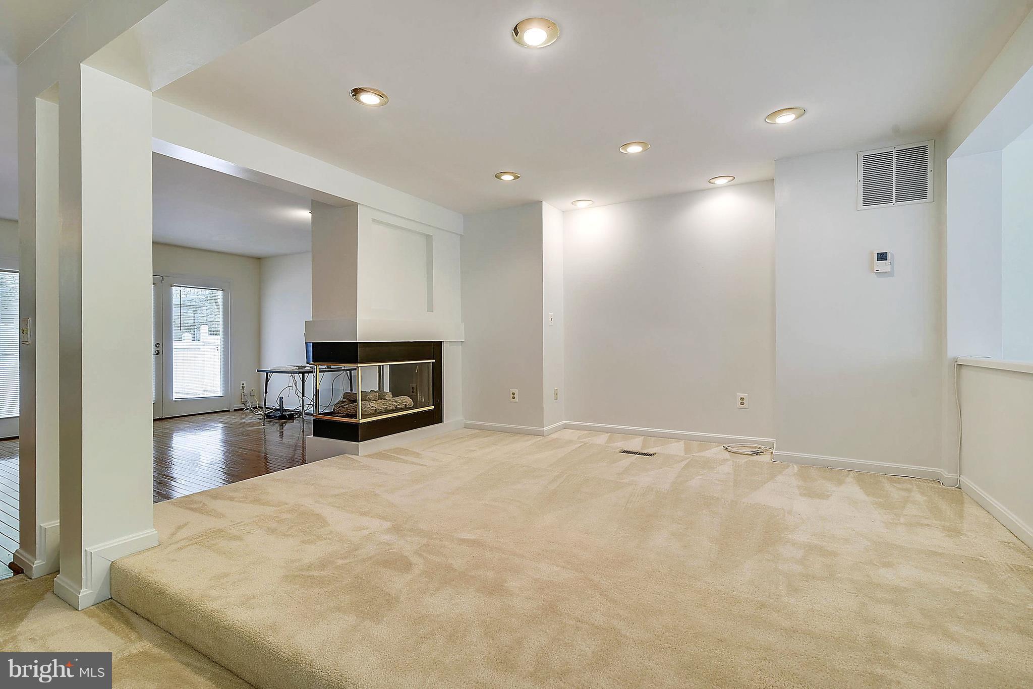 VIRGINIA CENTER - Residential