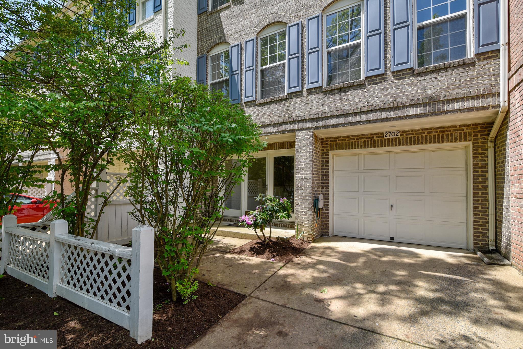 VIRGINIA CENTER - Residential