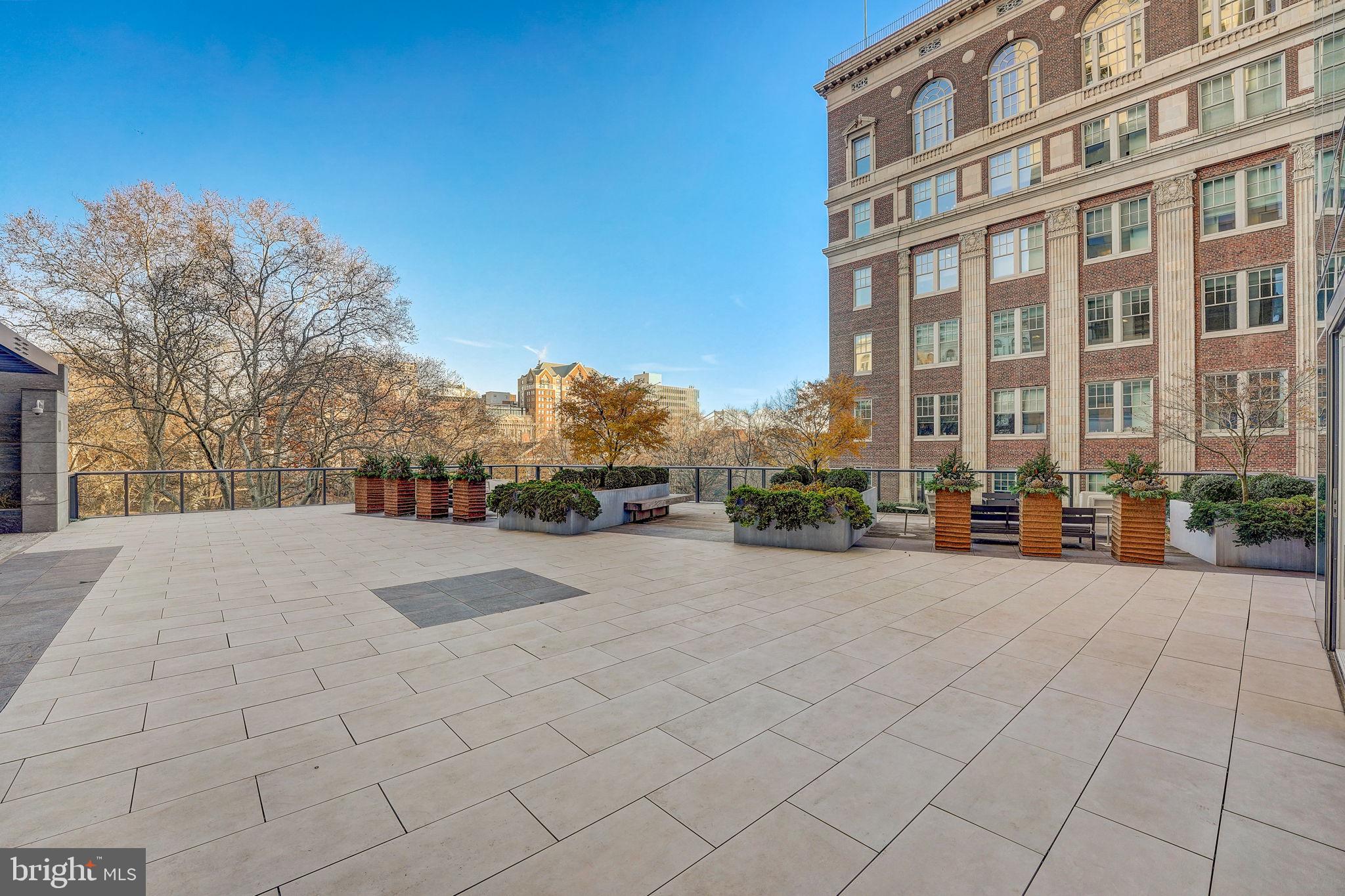 WASHINGTON SQ WEST - Residential
