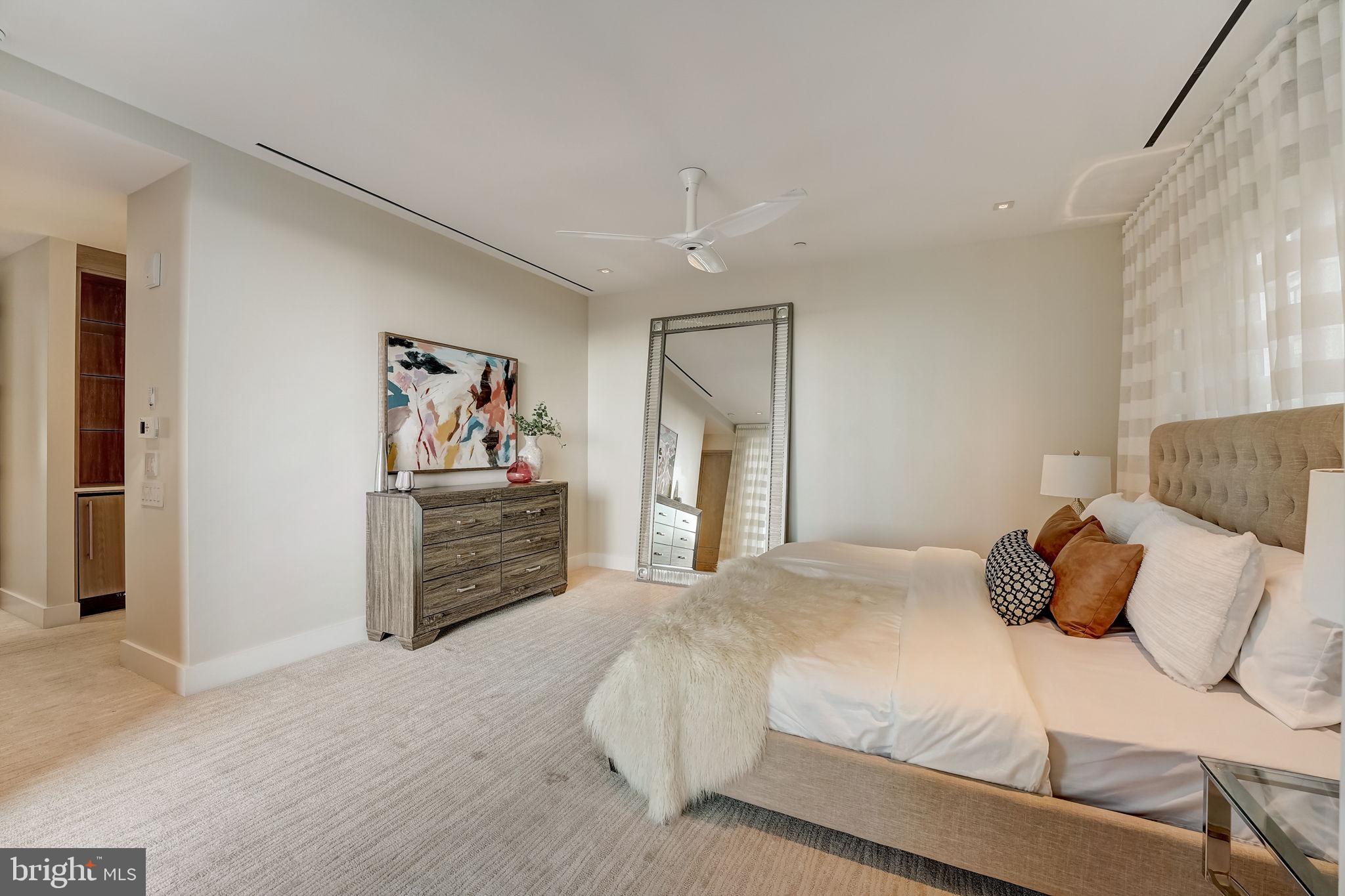 WASHINGTON SQ WEST - Residential