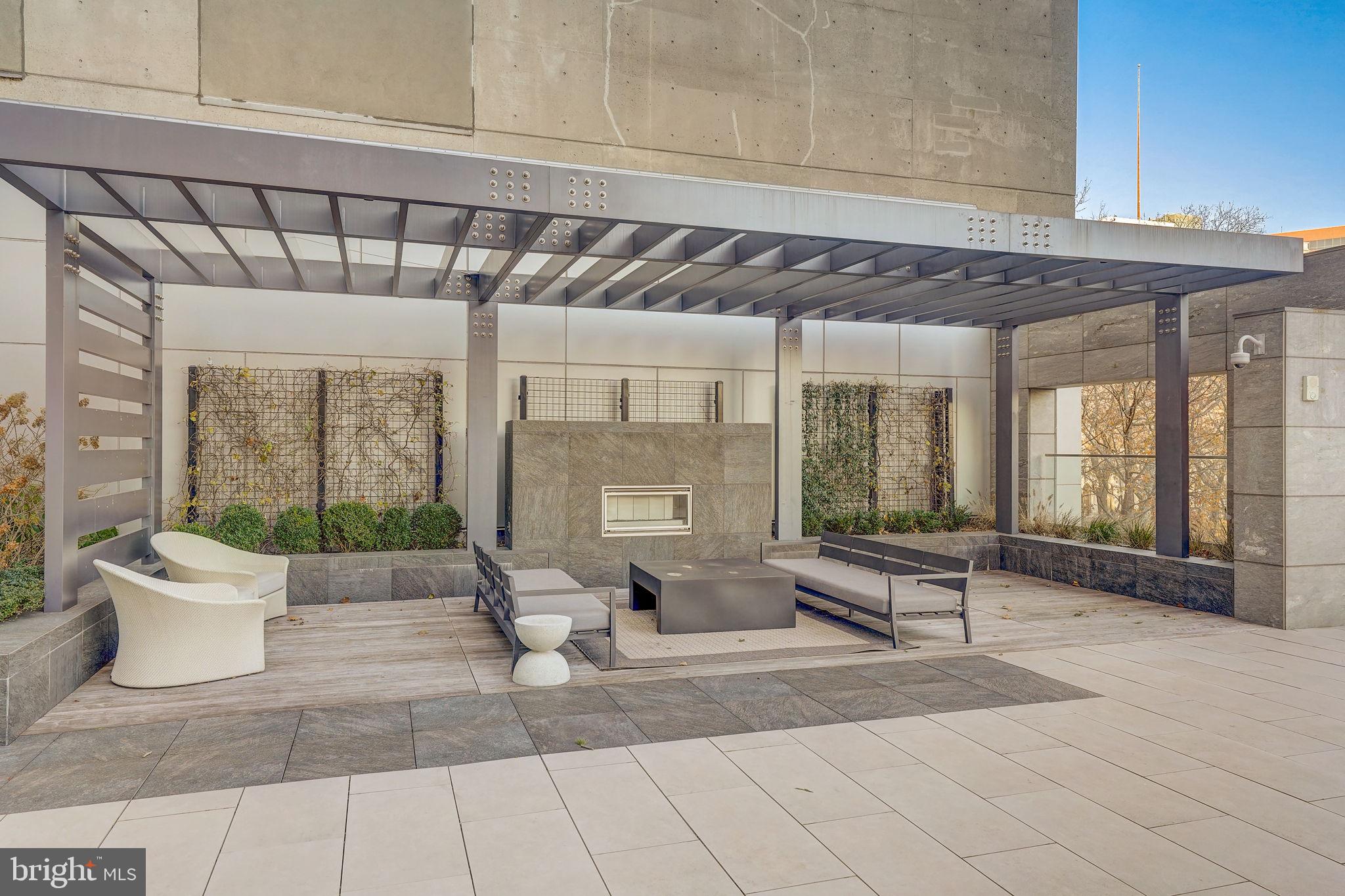 WASHINGTON SQ WEST - Residential