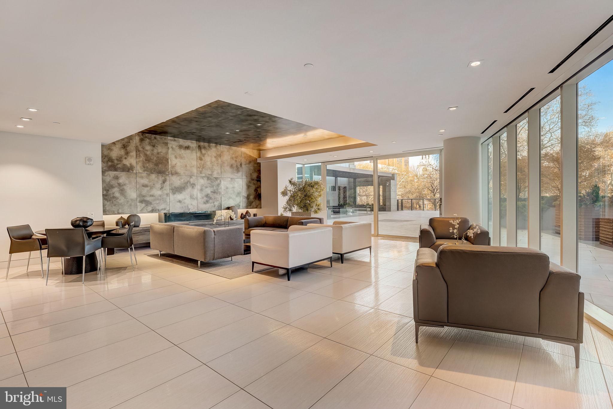 WASHINGTON SQ WEST - Residential