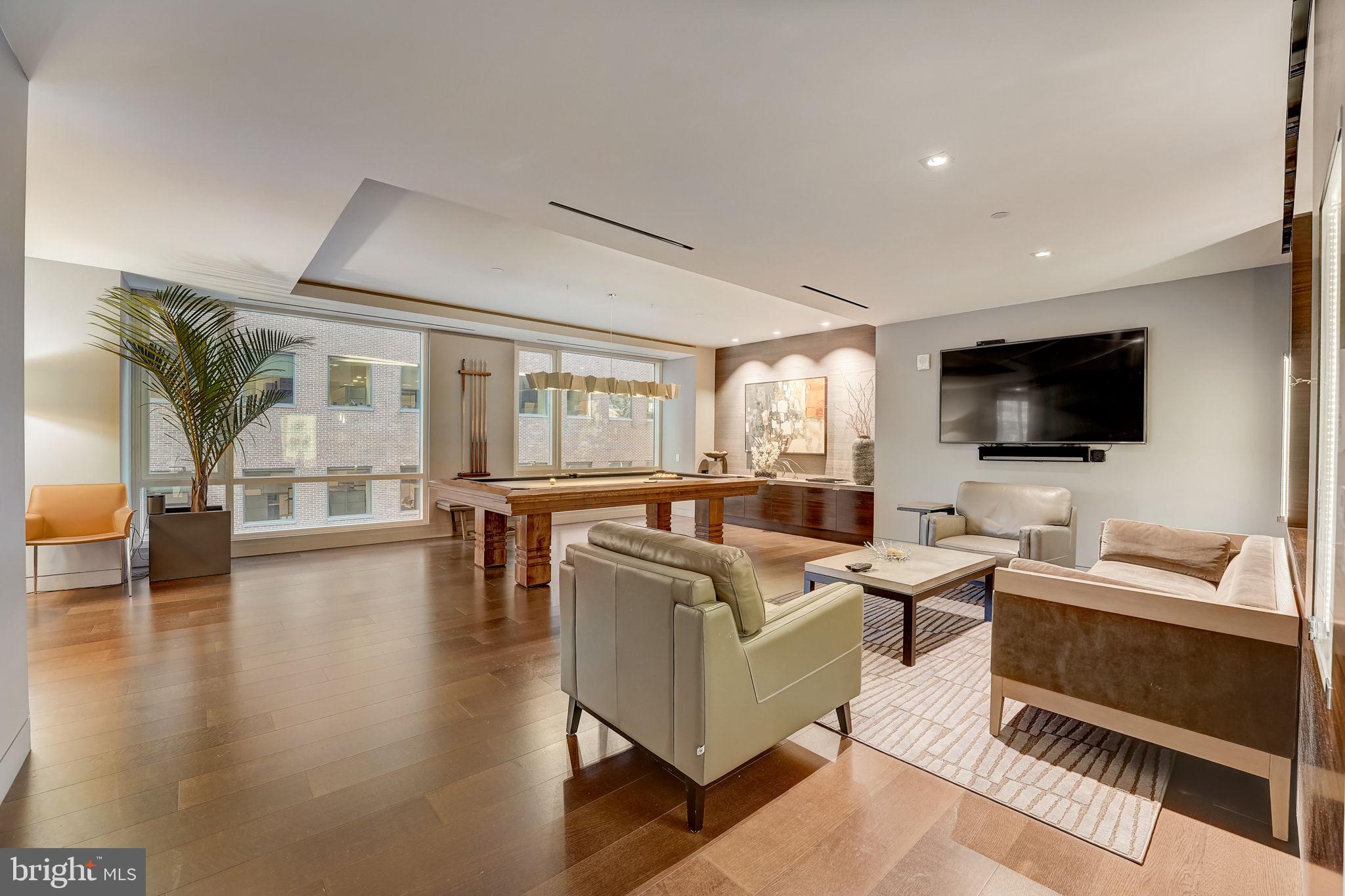 WASHINGTON SQ WEST - Residential