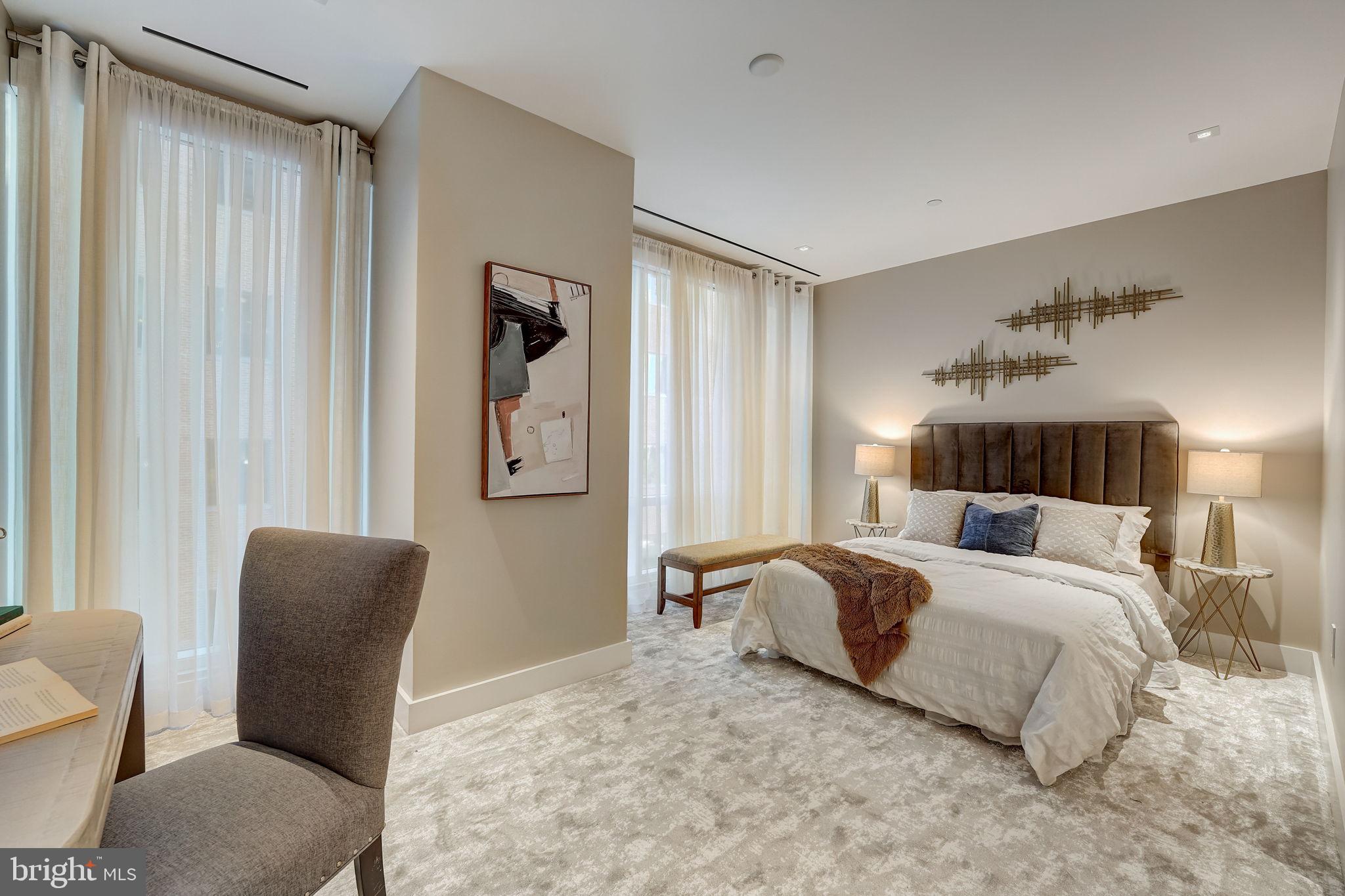 WASHINGTON SQ WEST - Residential